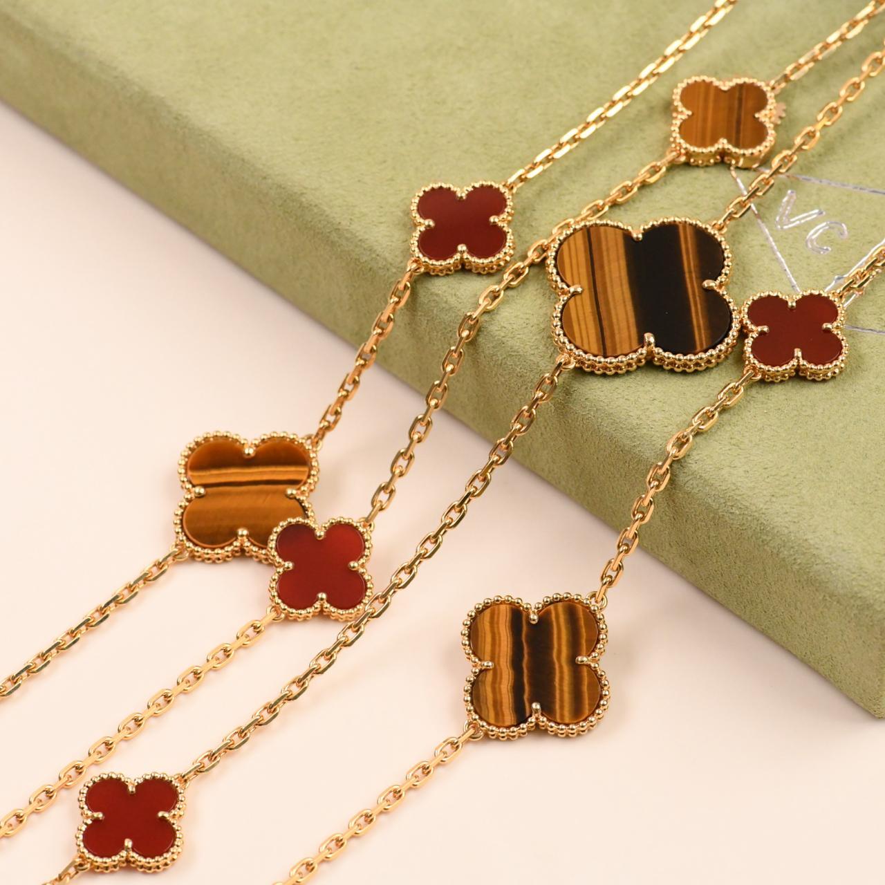 Van Cleef & Arpels Magic Alhambra 16 Motif Carnelian Tiger's Eye Necklace In Excellent Condition For Sale In Banbury, GB