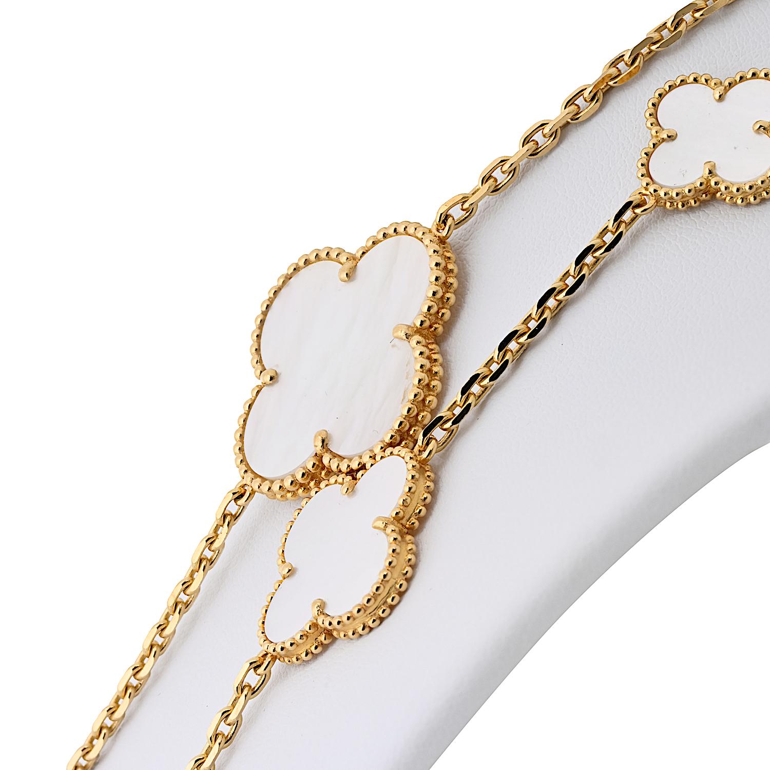 Van Cleef & Arpels Magic Alhambra 16 Motiv Perlmutter Halskette im Angebot 2