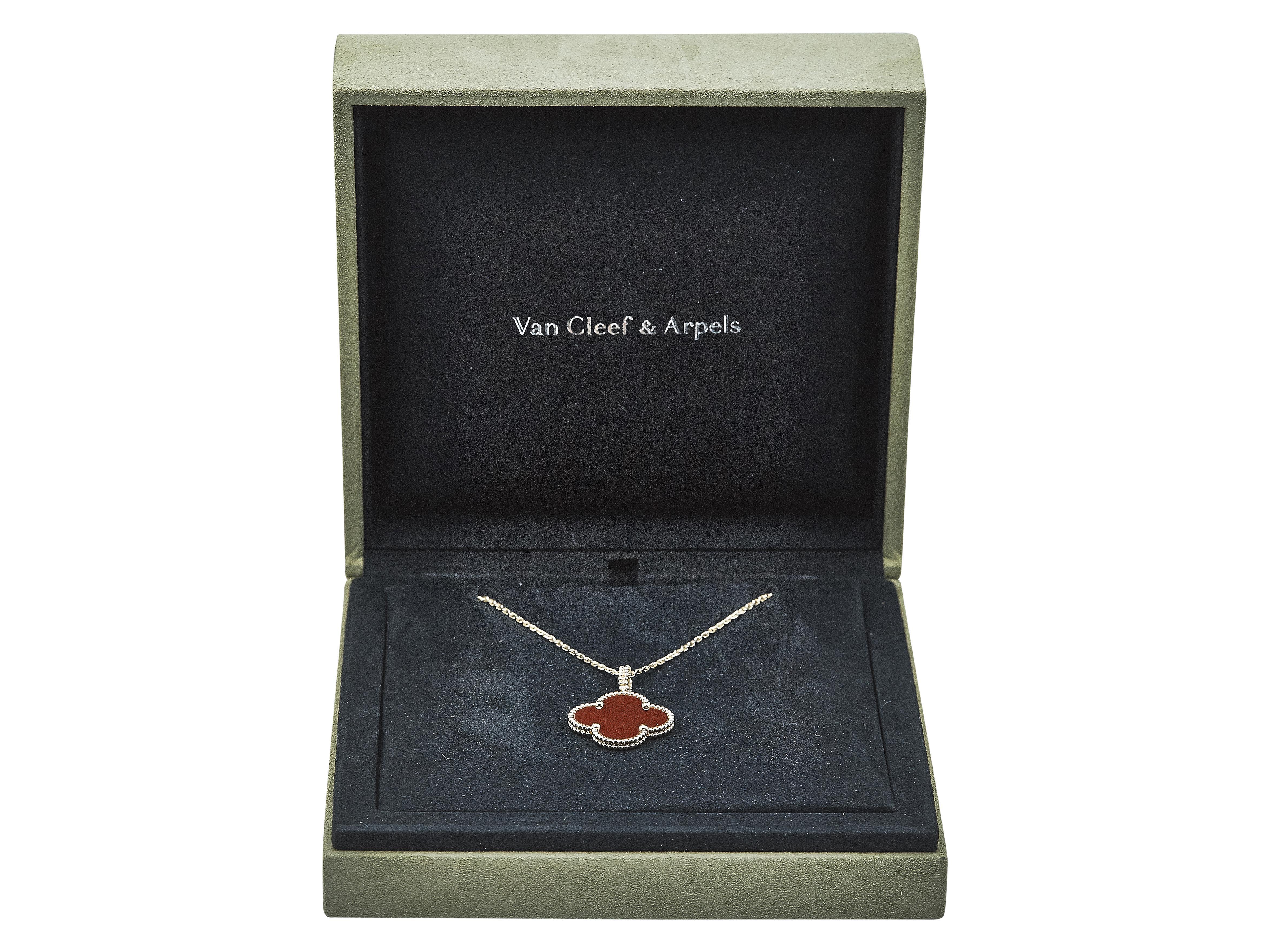 Van Cleef & Arpels Collier de cornaline en or jaune 18K Magic Alhambra en vente 1