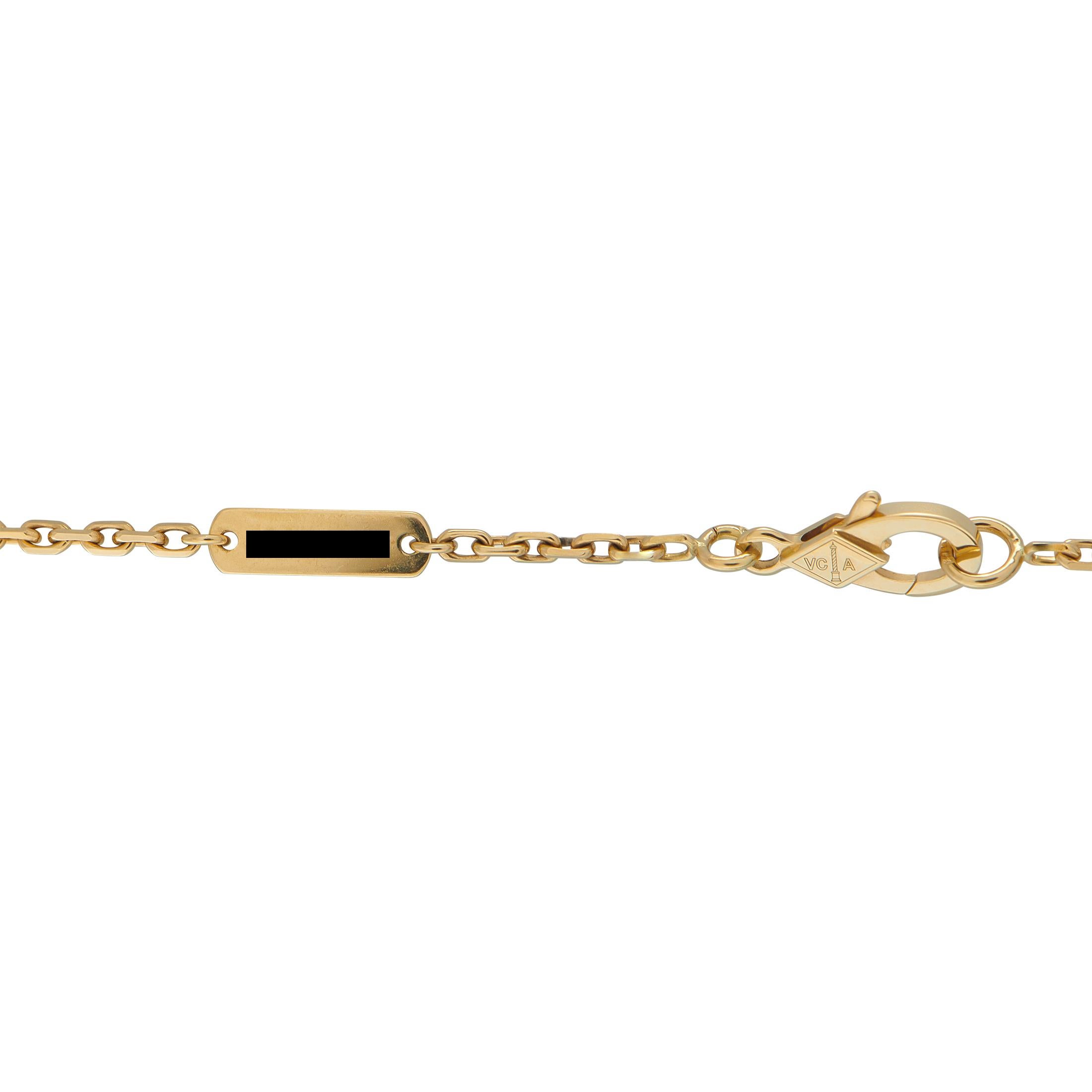 Taille mixte Van Cleef & Arpels Magic Alhambra 18K Yellow Gold Malachite Necklace #4937 en vente
