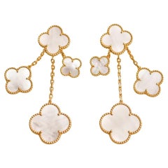 Van Cleef & Arpels Magic Alhambra: 18 Karat Gelbgold Perlmutt mit 4 Motiven