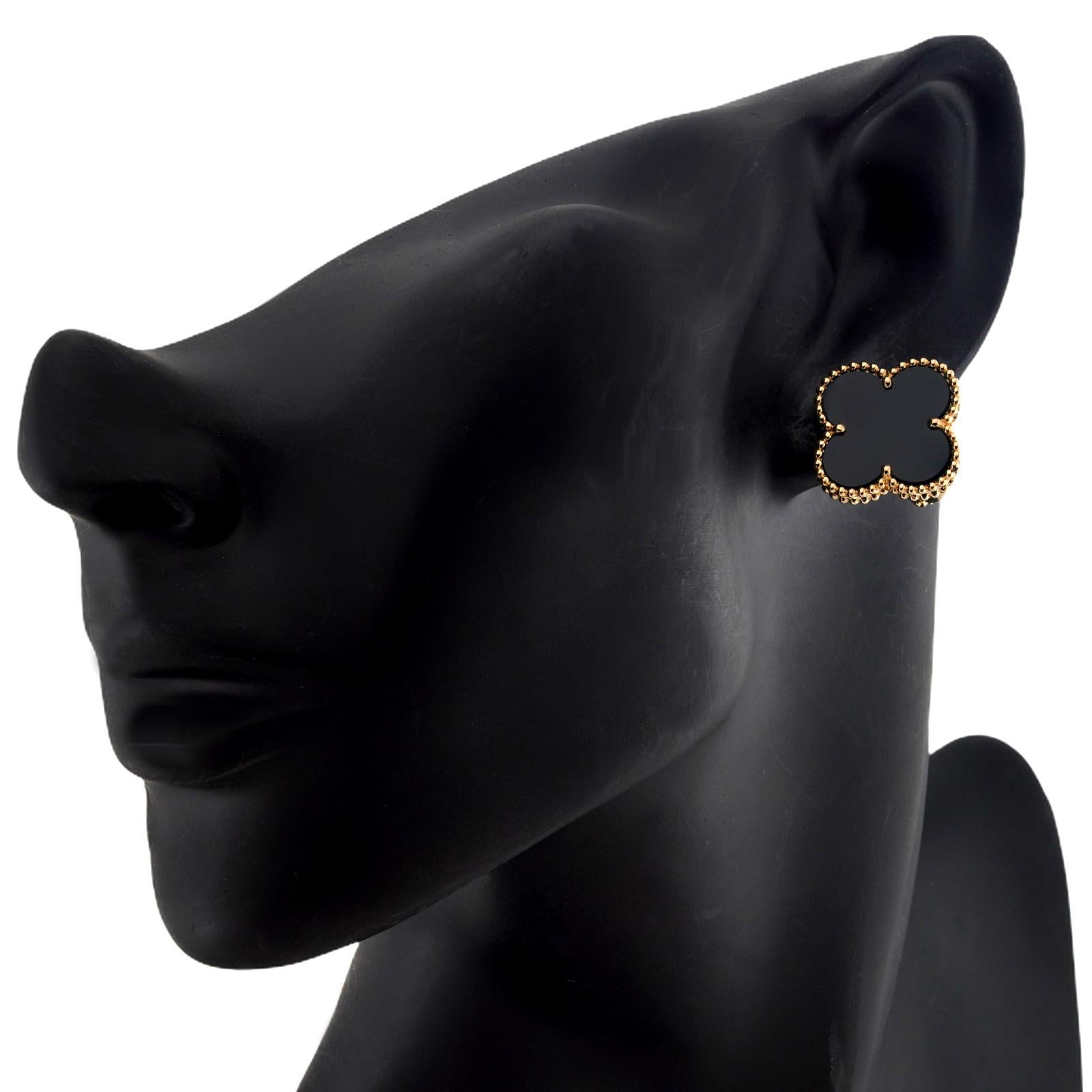 Van Cleef & Arpels Boucles d'oreilles Magic Alhambra Onyx Noir Or Jaune Excellent état - En vente à New York, NY