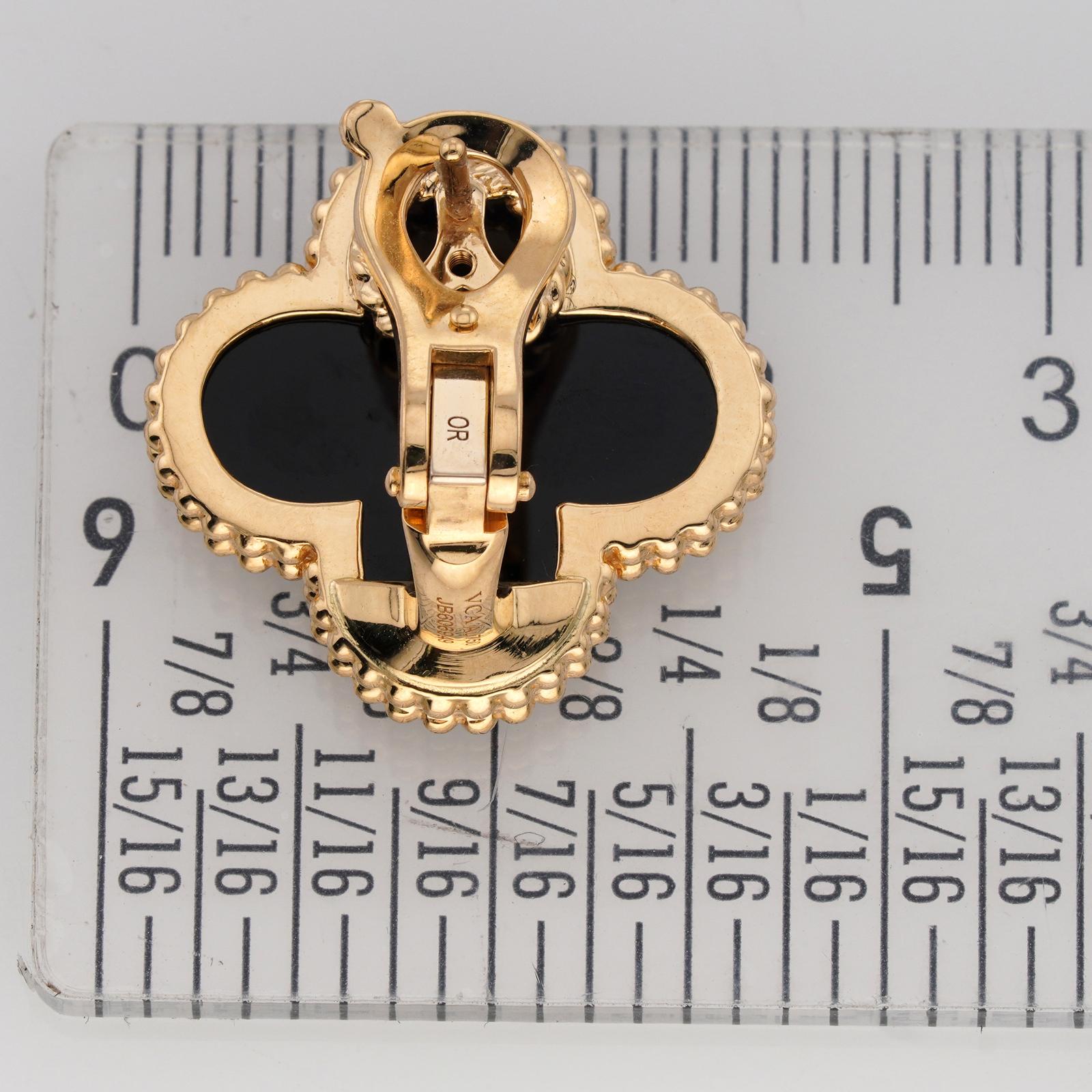 Van Cleef & Arpels Boucles d'oreilles Magic Alhambra Onyx Noir Or Jaune en vente 2