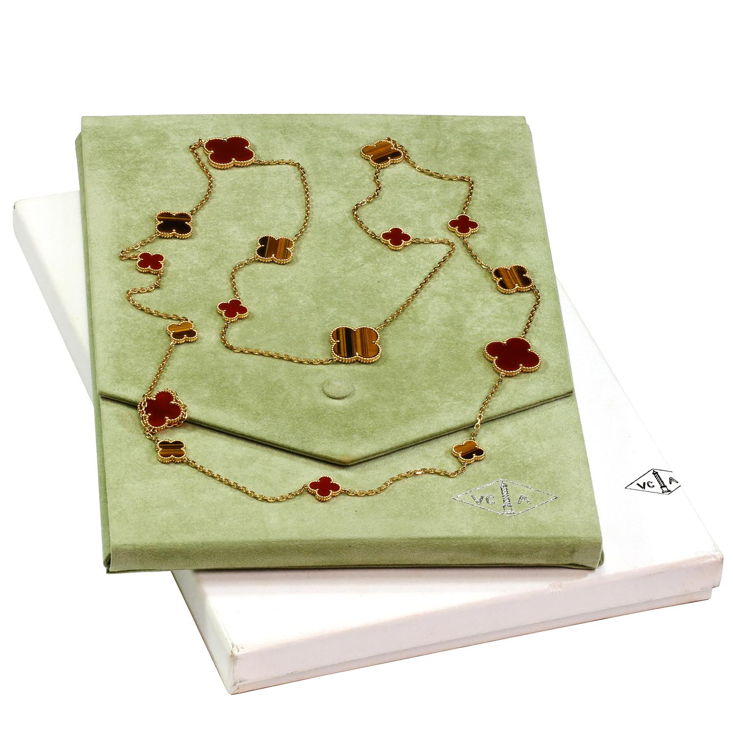 Van Cleef & Arpels Magic Alhambra Lange Halskette mit 16 Tigeraugen-Motiven (Gemischter Schliff)