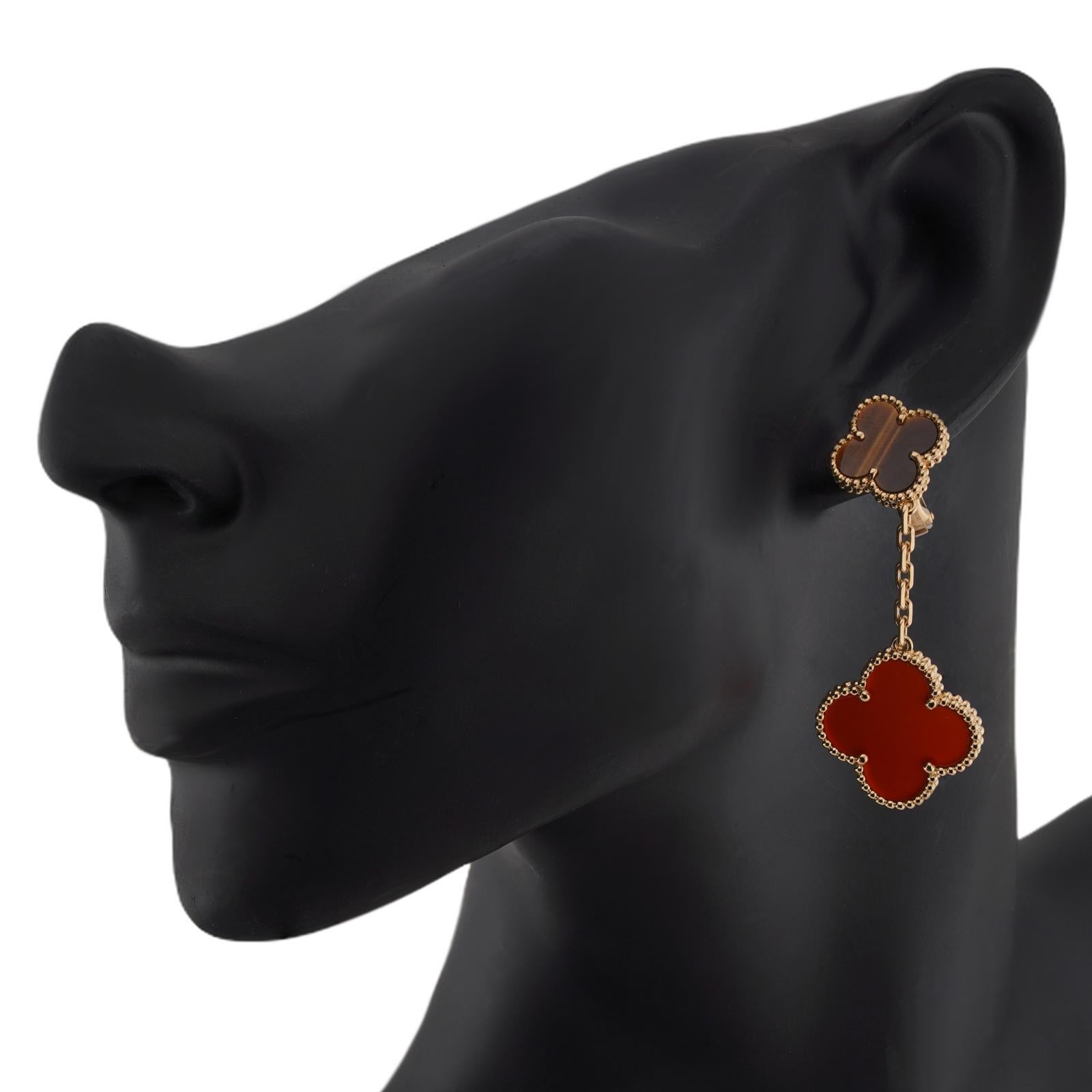 VAN CLEEF & ARPELS Magic Alhambra Carnelian Tiger Eye Yellow Gold Earrings en Excelente estado para la venta en New York, NY