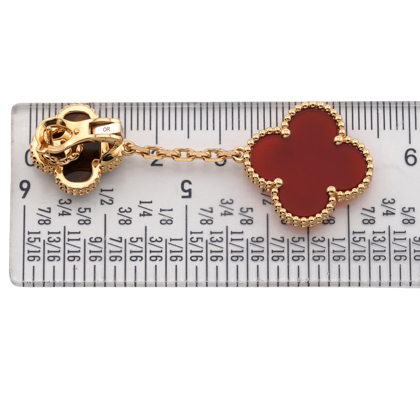 VAN CLEEF & ARPELS Magic Alhambra Carnelian Tiger Eye Yellow Gold Earrings en venta 3