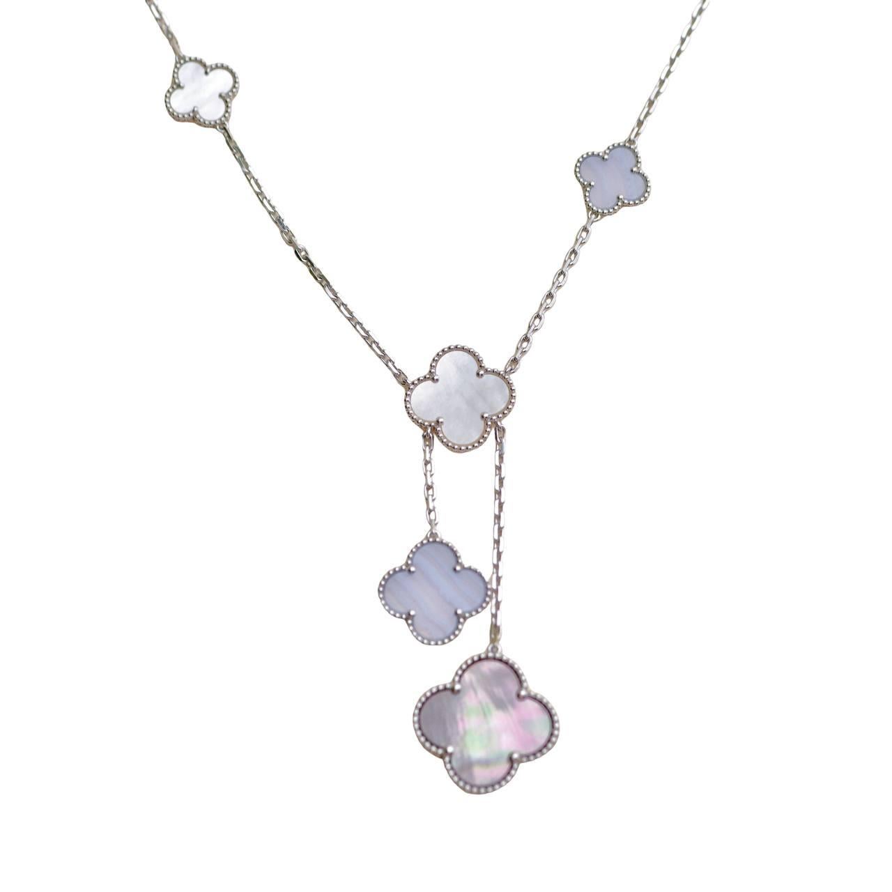 Van Cleef & Arpels Magic Alhambra Chalzedon Perlmutt Halskette aus 18K Gold im Angebot