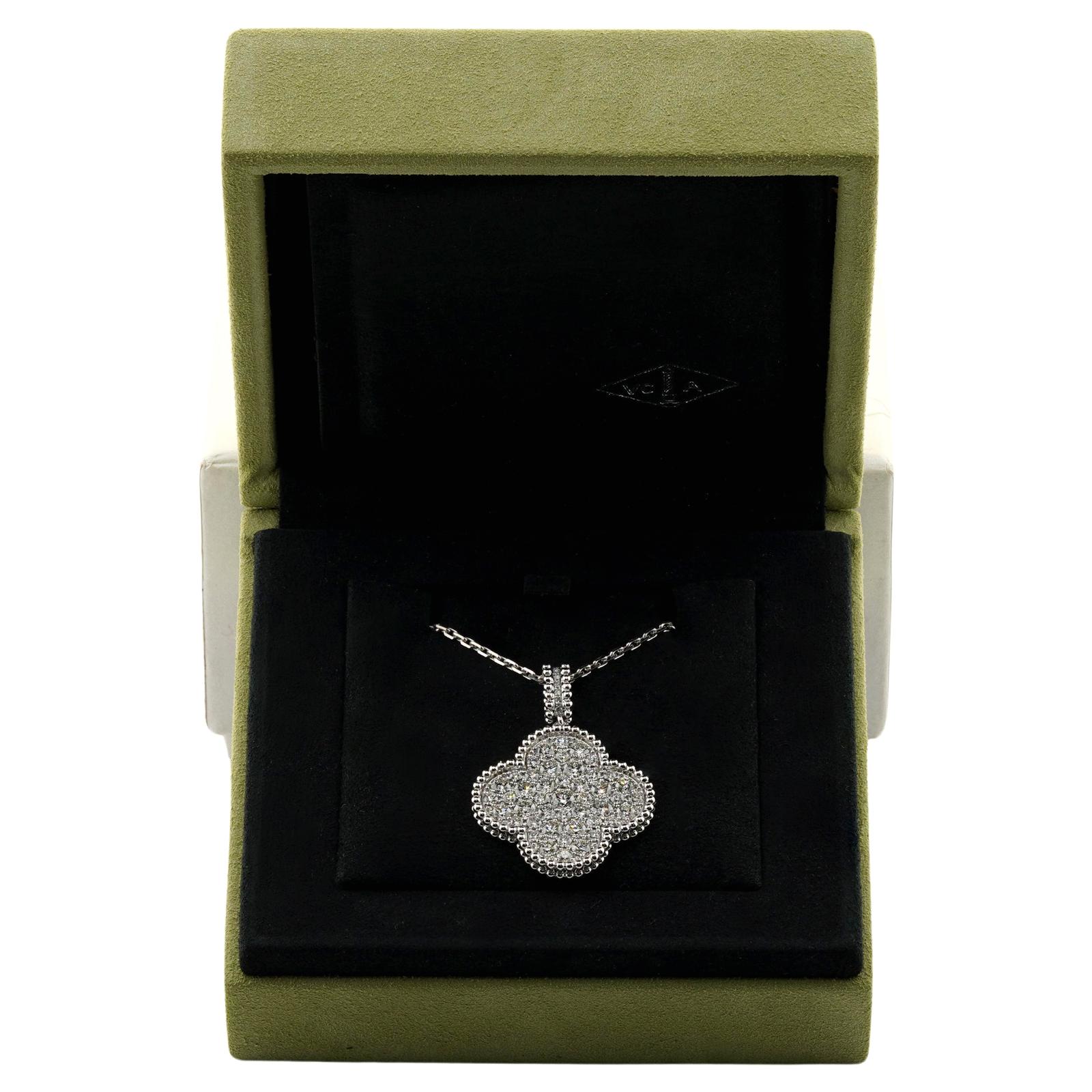 VAN CLEEF & ARPELS Magic Alhambra Halskette mit langem Diamant-Anhänger 1