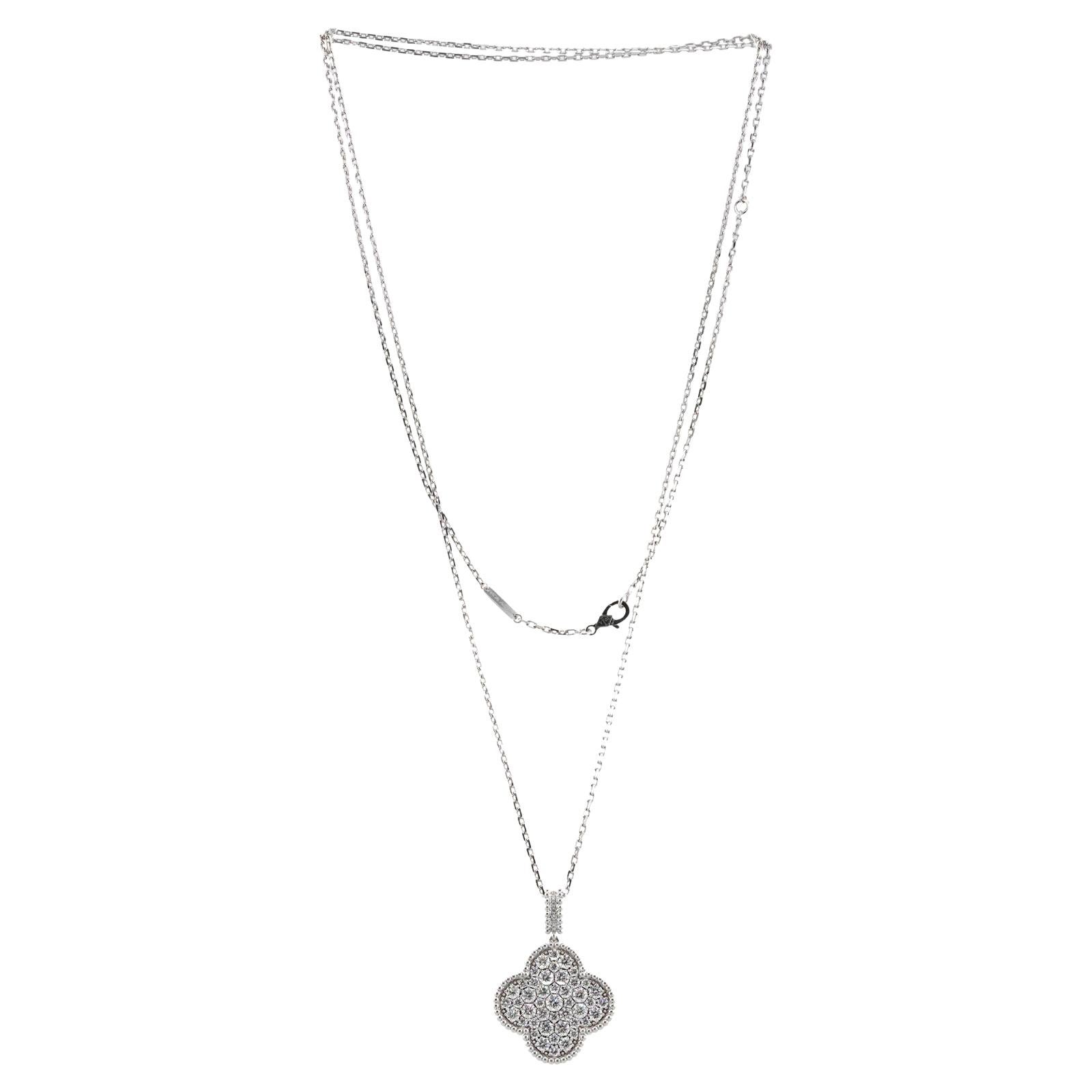 VAN CLEEF & ARPELS Magic Alhambra Lange Halskette mit Diamant-Weißgold-Anhänger, Schachtel C 2