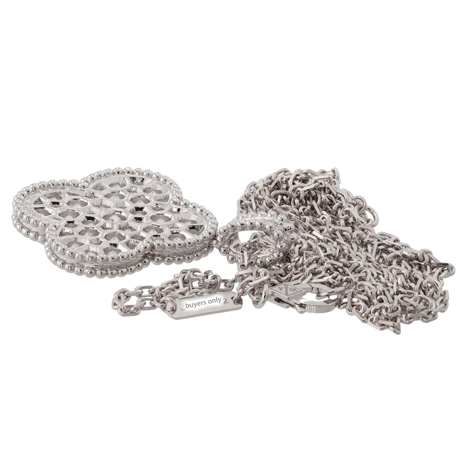 VAN CLEEF & ARPELS Magic Alhambra Lange Halskette mit Diamant-Weißgold-Anhänger, Schachtel C 3