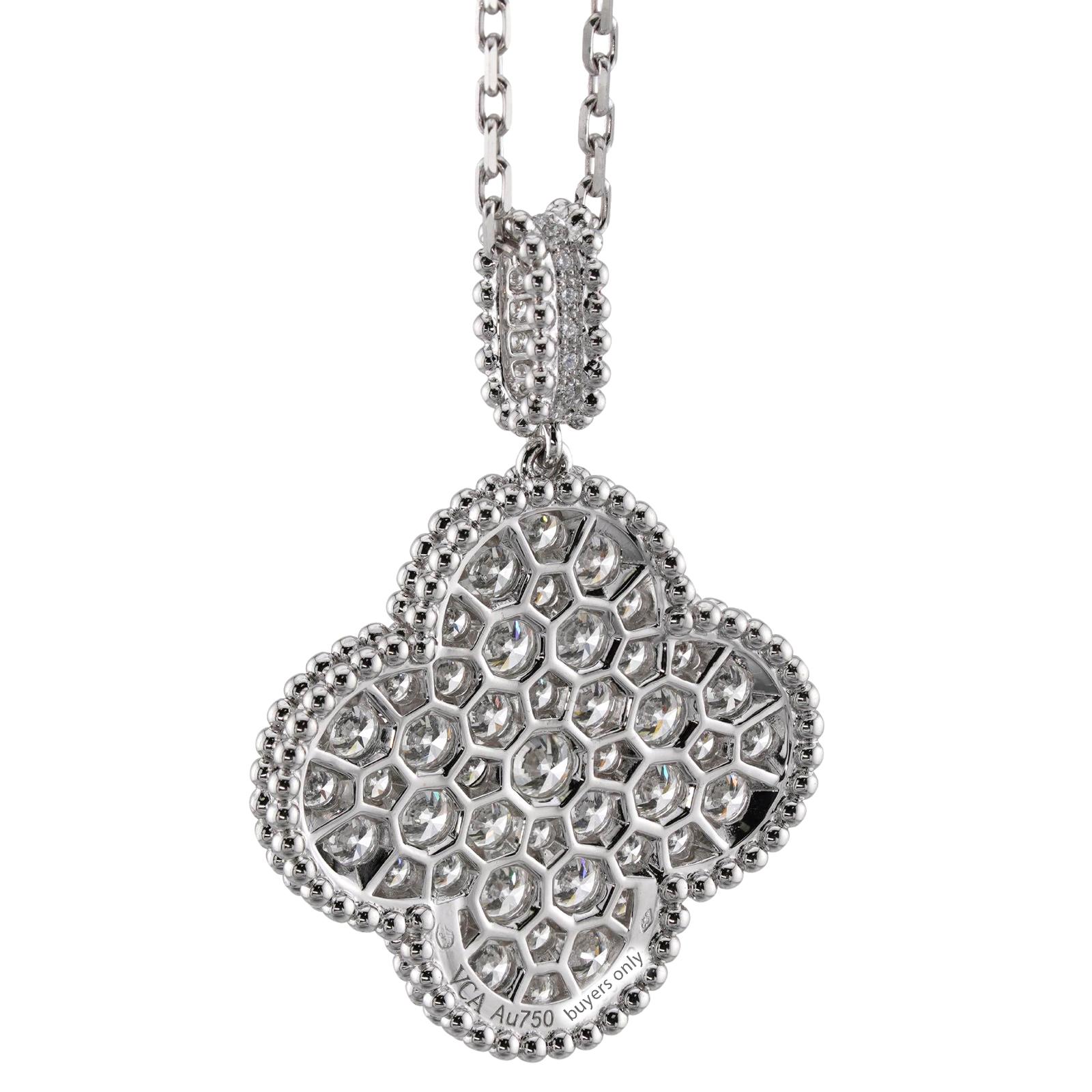 VAN CLEEF & ARPELS Magic Alhambra Lange Halskette mit Diamant-Weißgold-Anhänger, Schachtel C 4