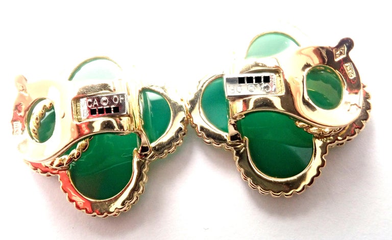Van Cleef and Arpels Magic Alhambra Green Chalcedony Yellow Gold ...