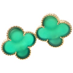 Van Cleef & Arpels Boucles d'oreilles en or jaune avec calcédoine verte Magic Alhambra