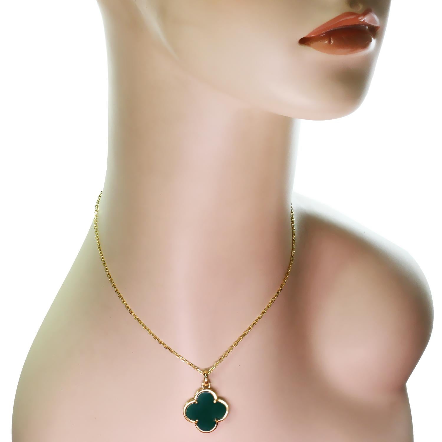 green alhambra necklace