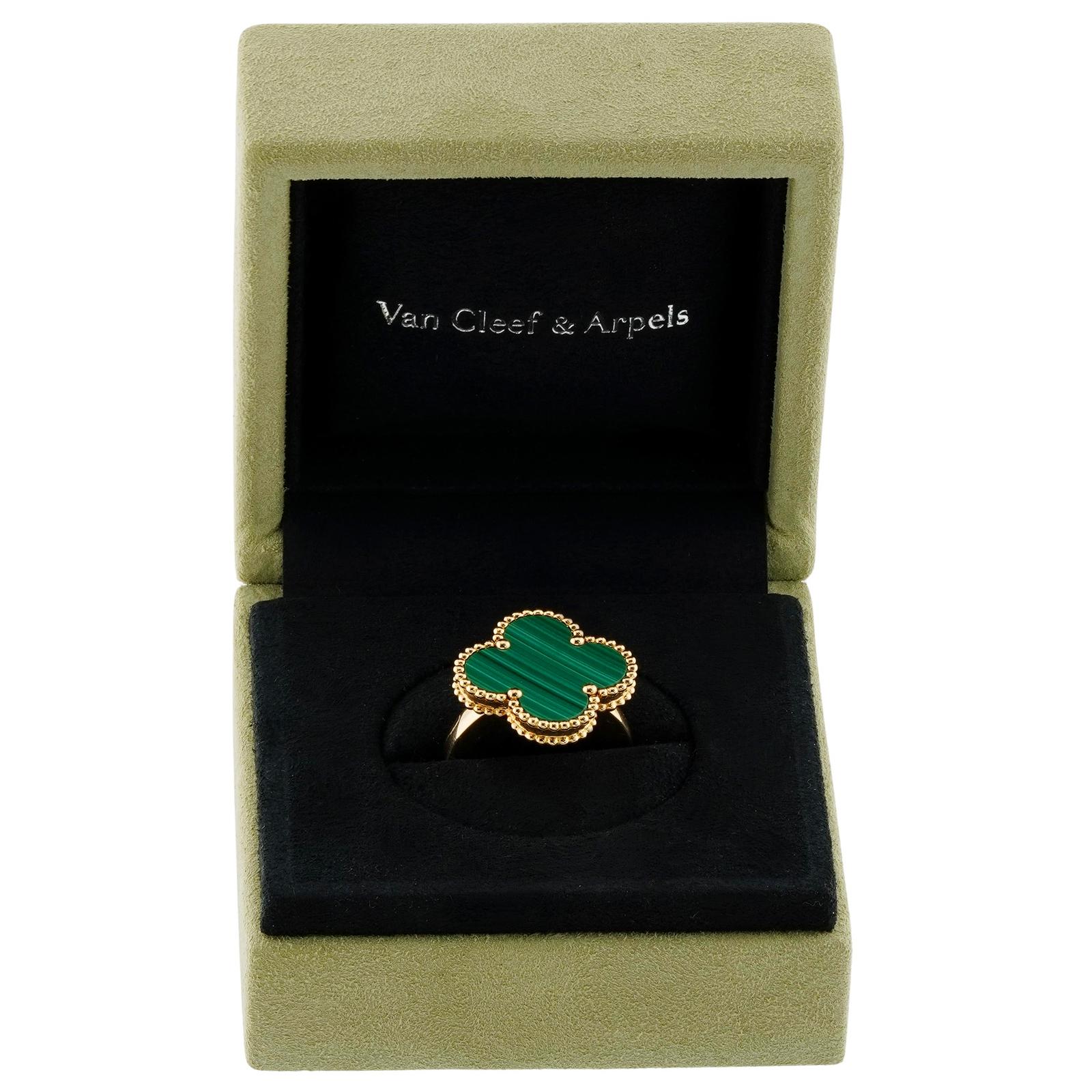 VAN CLEEF & ARPELS Magic Alhambra Grüner Malachit 18k Gelbgold Ring (Gemischter Schliff) im Angebot