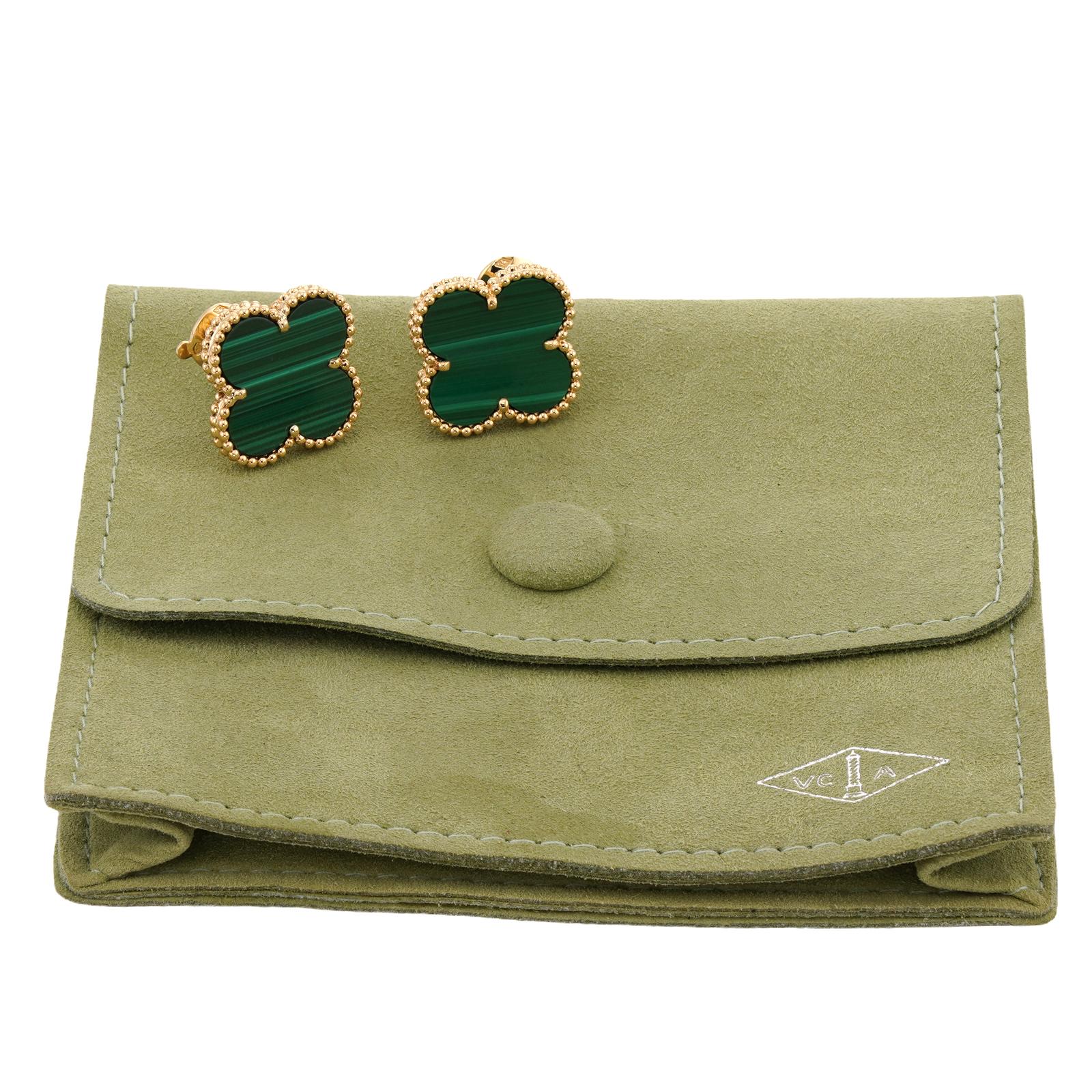 Mixed Cut VAN CLEEF & ARPELS Magic Alhambra Green Malachite Yellow Gold Earrings For Sale