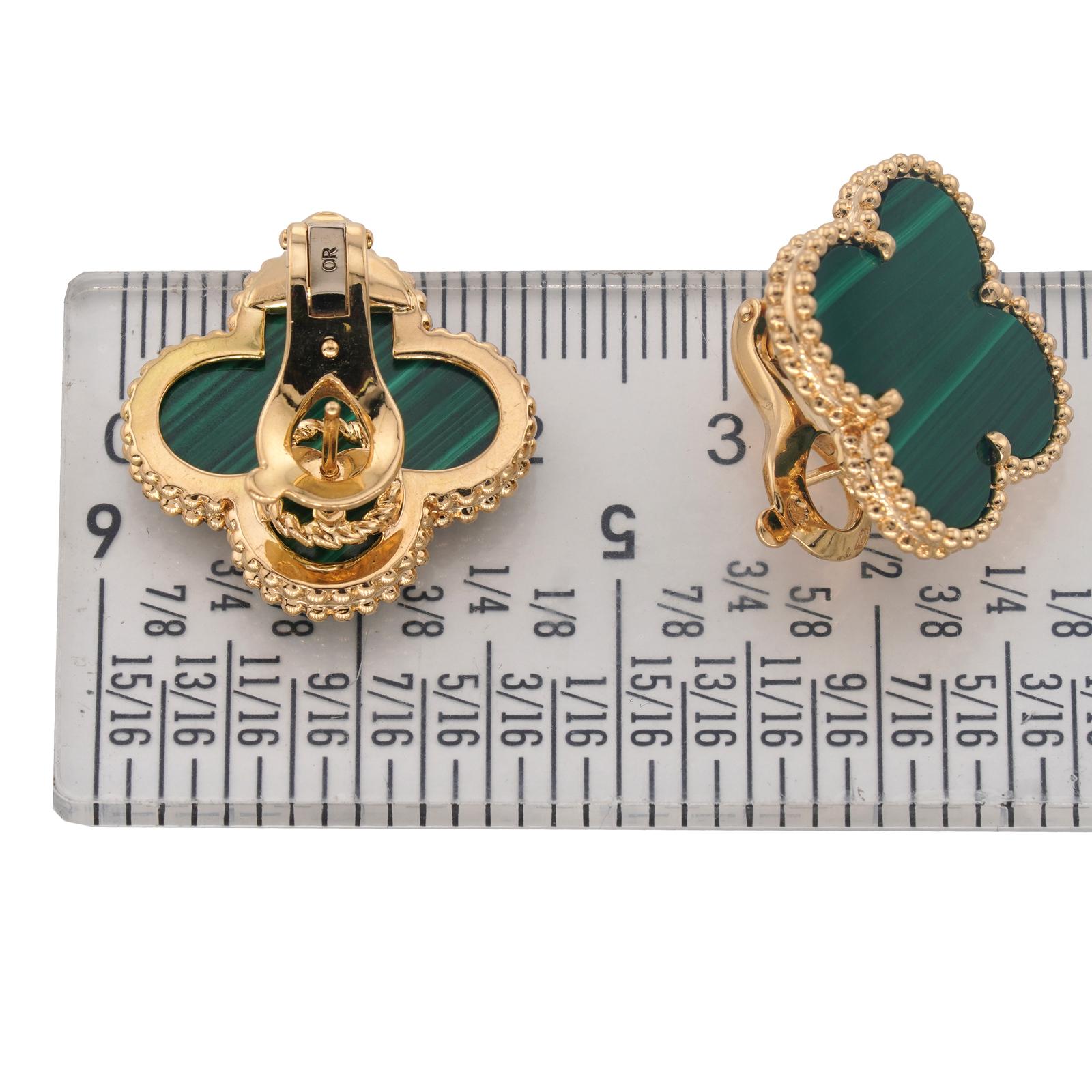 VAN CLEEF & ARPELS Magic Alhambra Green Malachite Yellow Gold Earrings For Sale 2
