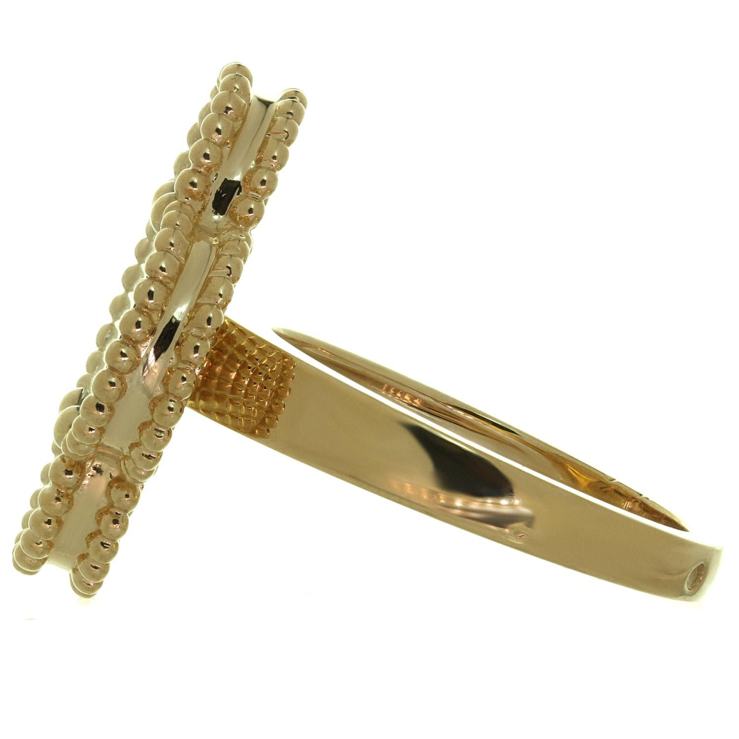 Van Cleef &amp; Arpels Magic Alhambra Ring aus Gelbgold mit grünem Malachit 3