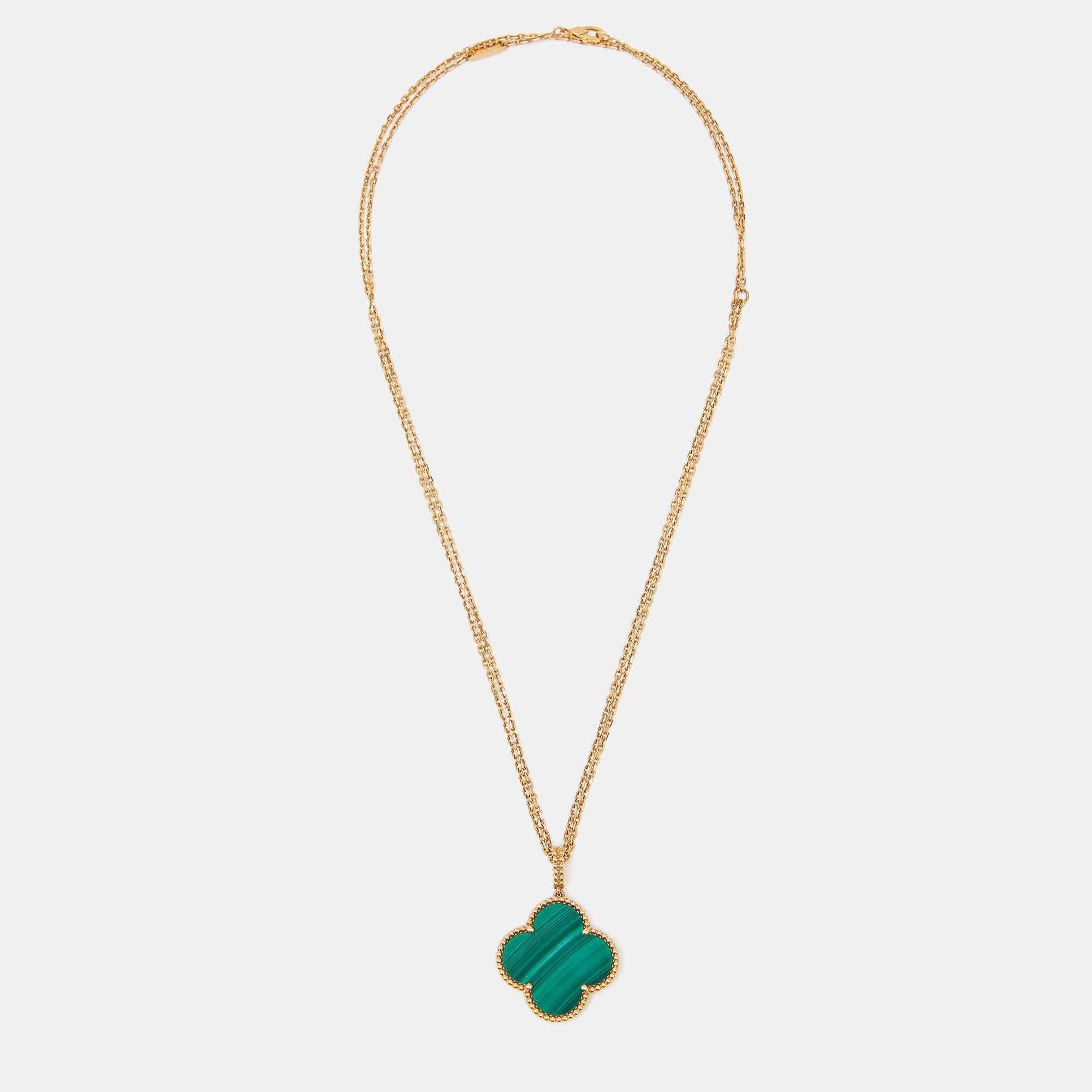 The Magic Alhambra line by Van Cleef and Arpels was introduced in 2006 and it presents a harmonious design of Alhambra motifs in different sizes. This lovely necklace from the Magic Alhambra line comes crafted using 18k yellow gold and the pendant
