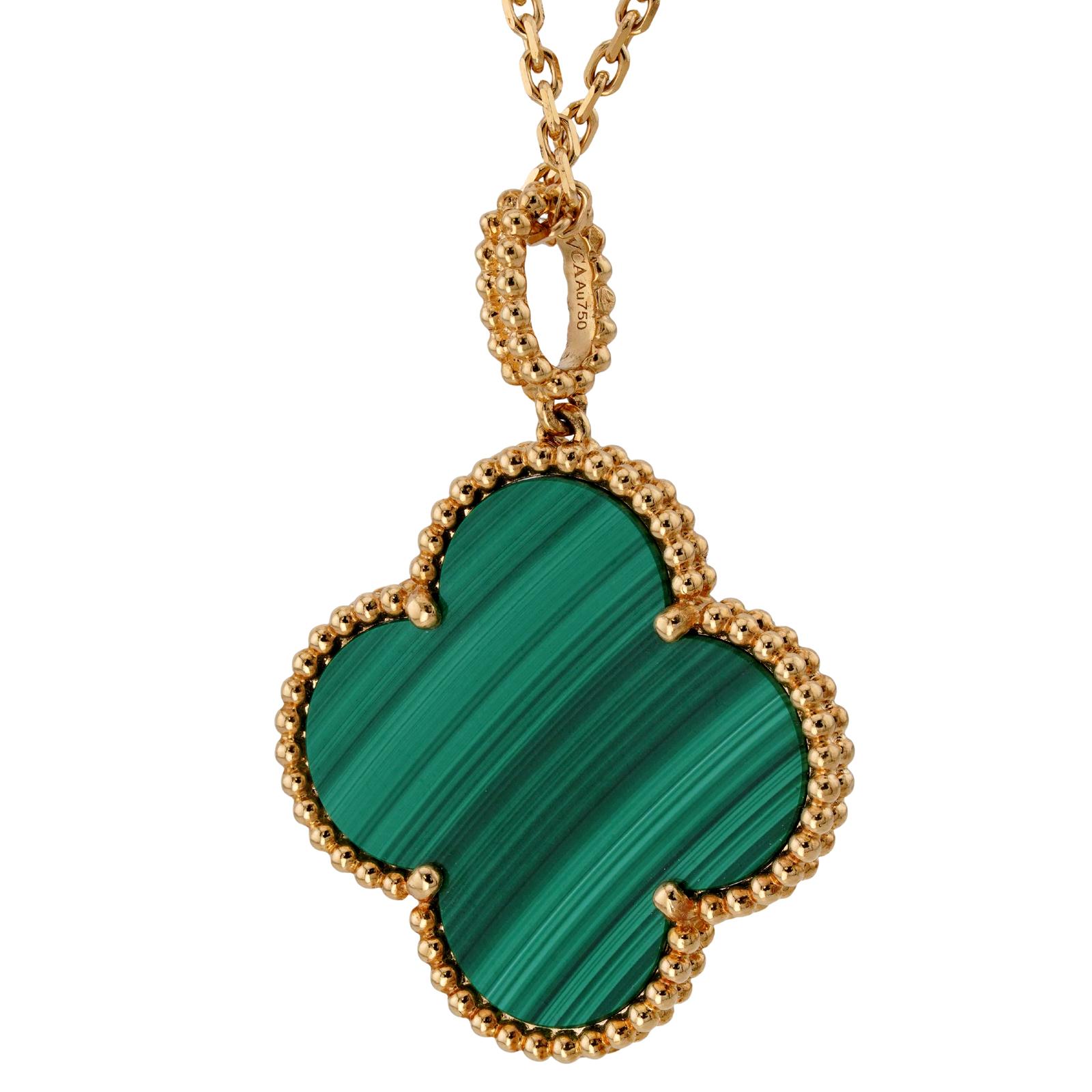 VAN CLEEF & ARPELS Magic Alhambra Malachite Long Pendant Necklace For Sale 2