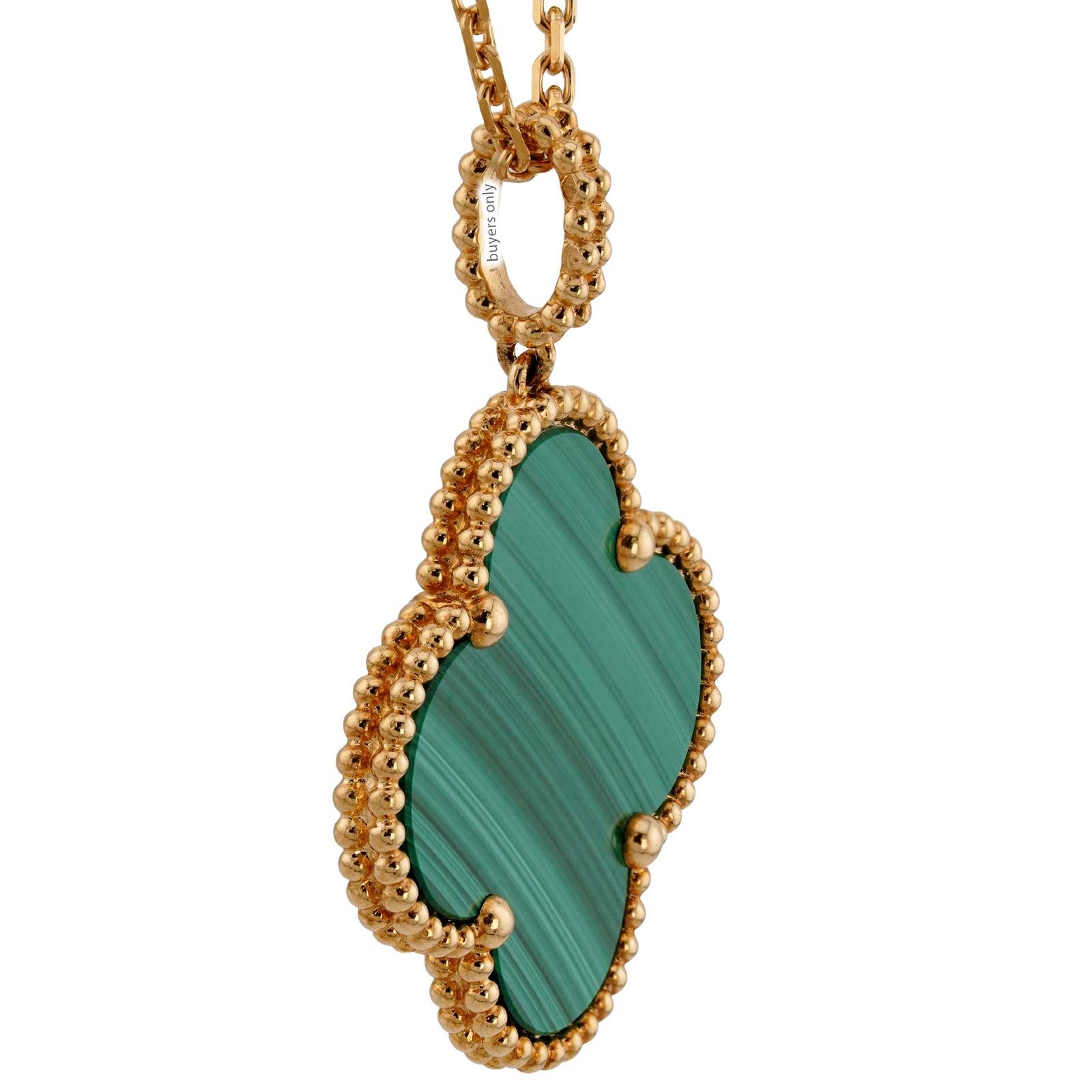 VAN CLEEF & ARPELS Magic Alhambra Malachite Long Pendant Necklace For Sale 4