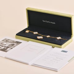 Van Cleef & Arpels Bracciale Magico Alhambra Madreperla 5 Motivi