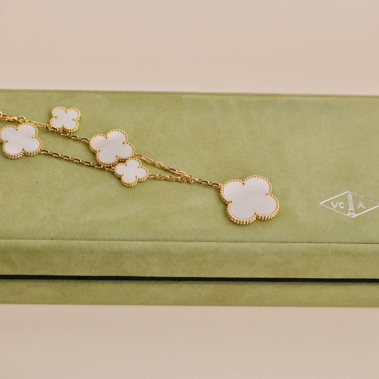 This is a limited rare piece. You won’t find them on the market very often.
SKU. AT-1903
Brand Van Cleef & Arpels
Model VCARD78600
Date Circa 2015
____________________________________________________________________________
Serial No. JE******
Metal