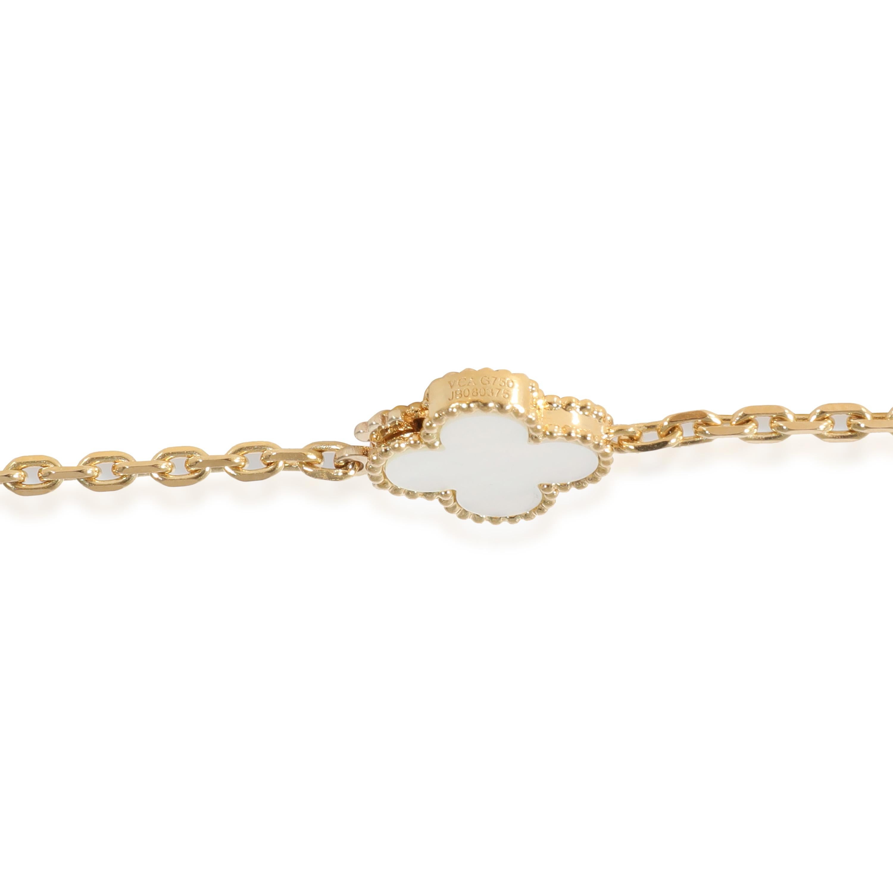 Van Cleef & Arpels Magic Alhambra Perlmutt-Halskette aus 18 Karat Gelbgold 1