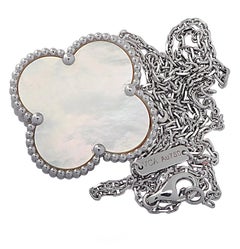 Van Cleef & Arpels Magic Alhambra Perlmutt Anhänger Halskette aus Weißgold