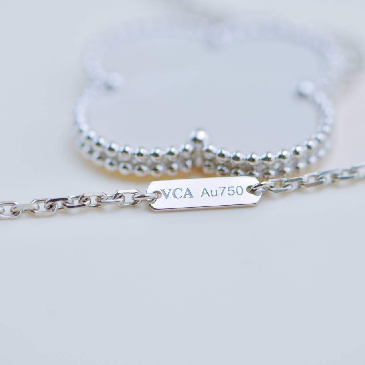 Van Cleef & Arpels Magic Alhambra Perlmutter Weißgold Anhänger Halskette im Angebot 2