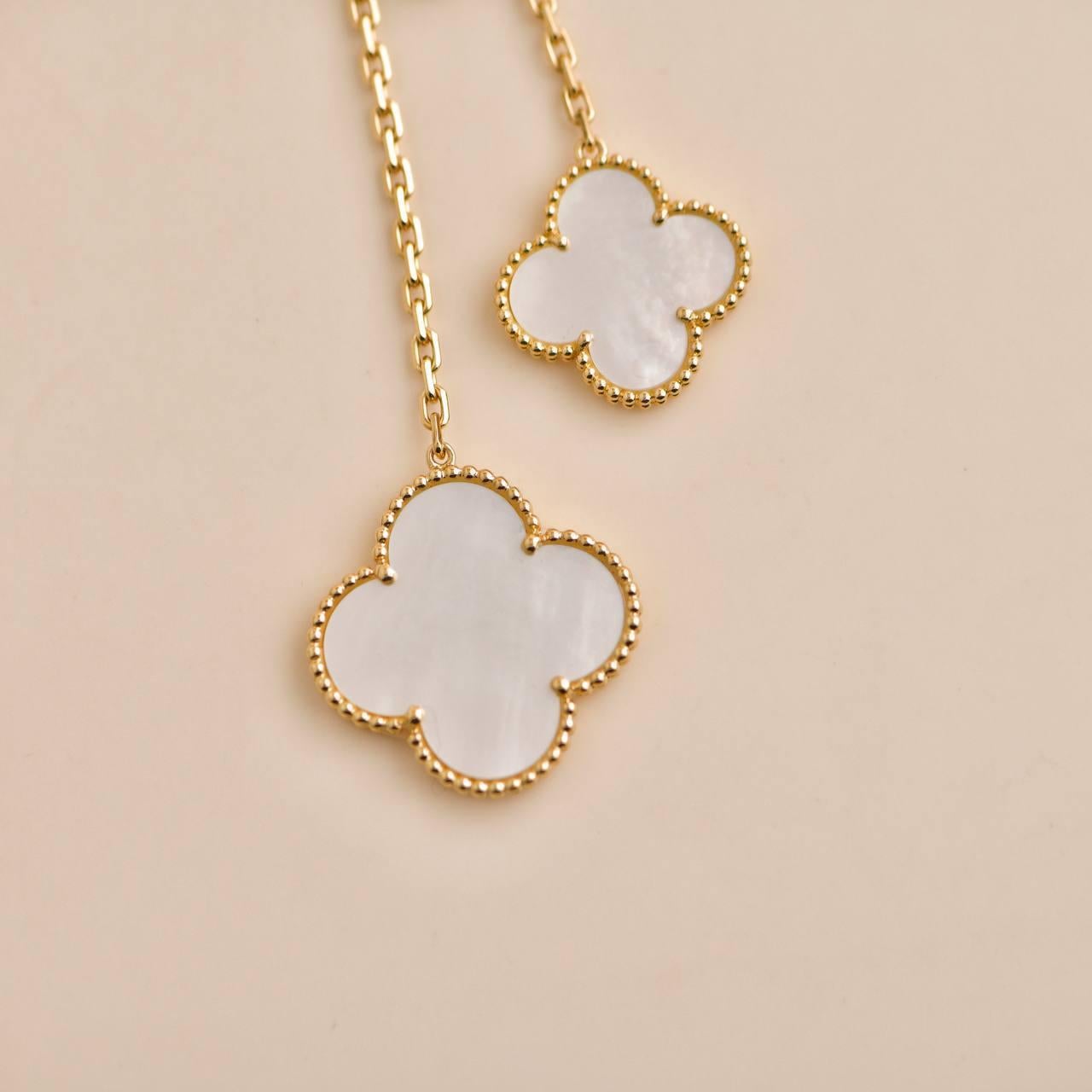 Women's or Men's Van Cleef & Arpels Magic Alhambra Mother of Pearl Yellow Gold Necklace