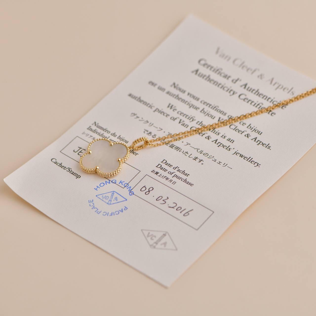 Women's or Men's Van Cleef & Arpels Magic Alhambra Mother of Pearl Yellow Gold Pendant Necklace