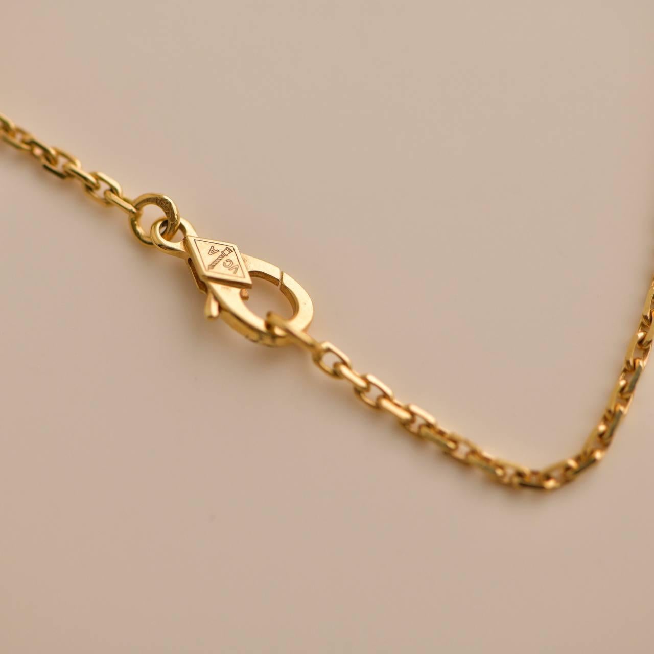 Van Cleef & Arpels Magic Alhambra Mother of Pearl Yellow Gold Pendant Necklace 3