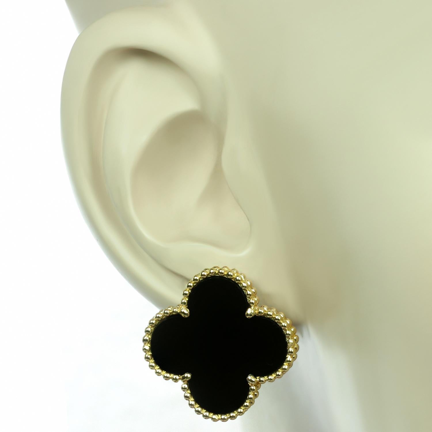 Van Cleef & Arpels Magic Alhambra Onyx 18 Karat Yellow Gold Earrings In Excellent Condition In New York, NY