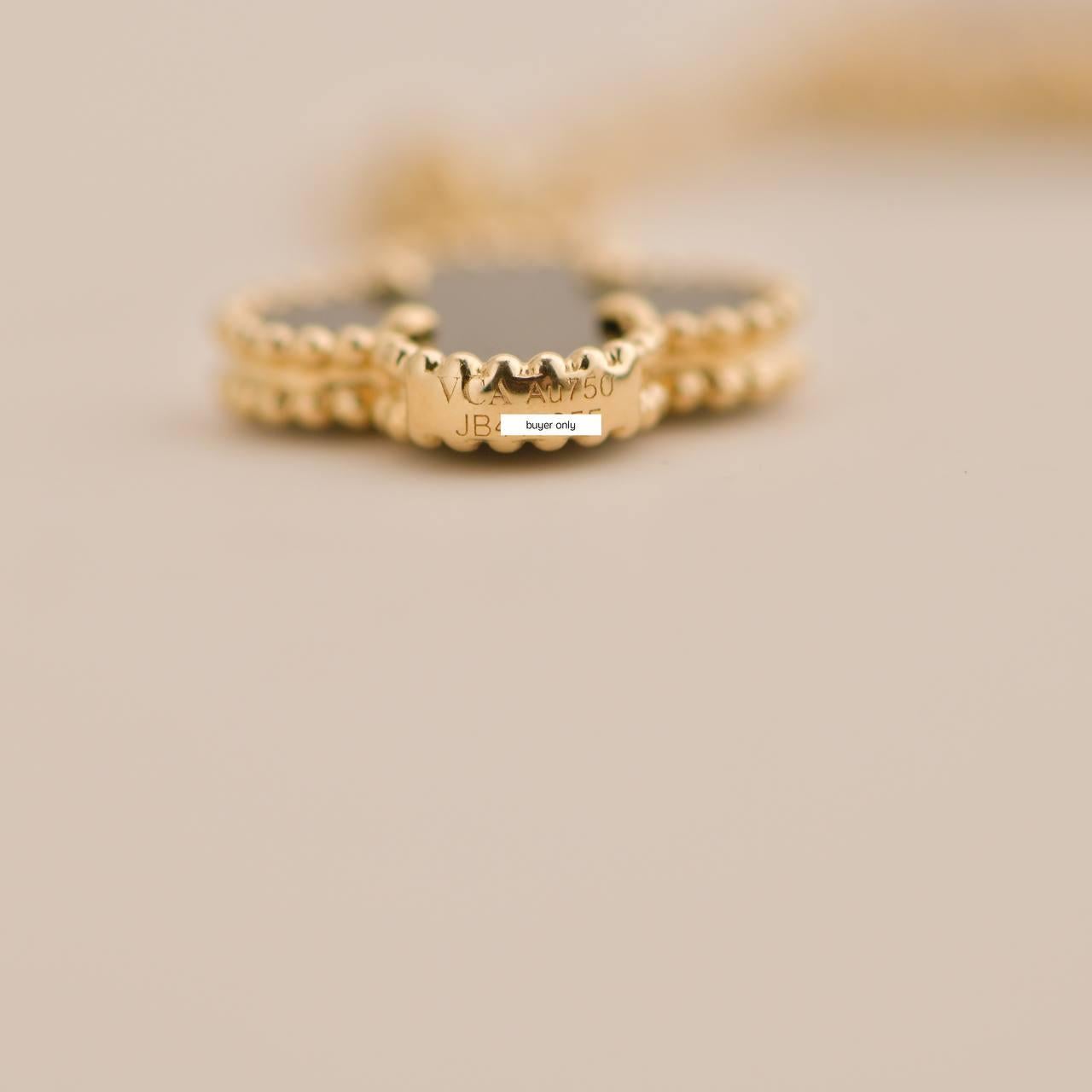 Van Cleef & Arpels Magic Alhambra Armband aus Onyx und Perlmutt 3