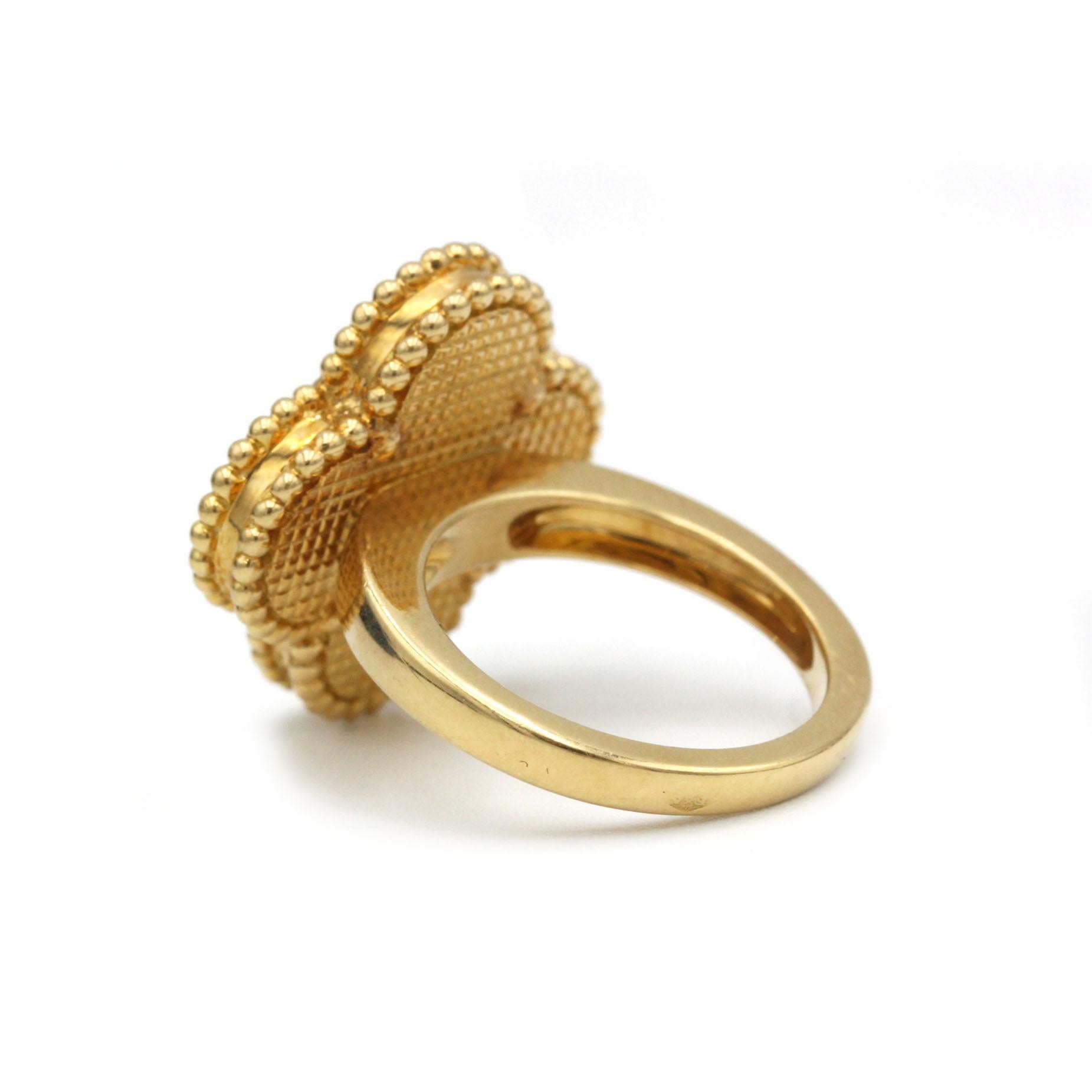 Mixed Cut Van Cleef & Arpels Magic Alhambra Ring in Yellow Gold with Malachite