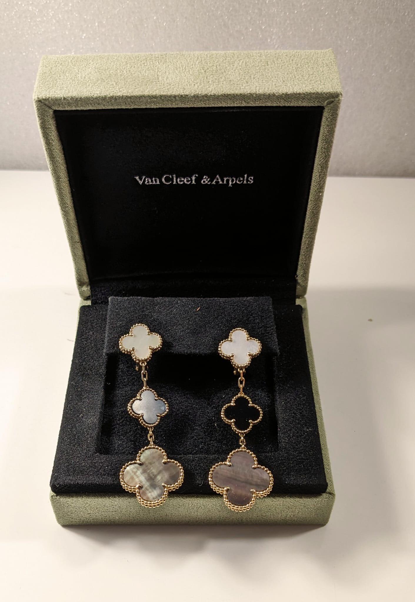 Van Cleef & Arpels Magic Alhambra Yellow Gold 3 motifs long  Earrings In Excellent Condition In Bilbao, ES