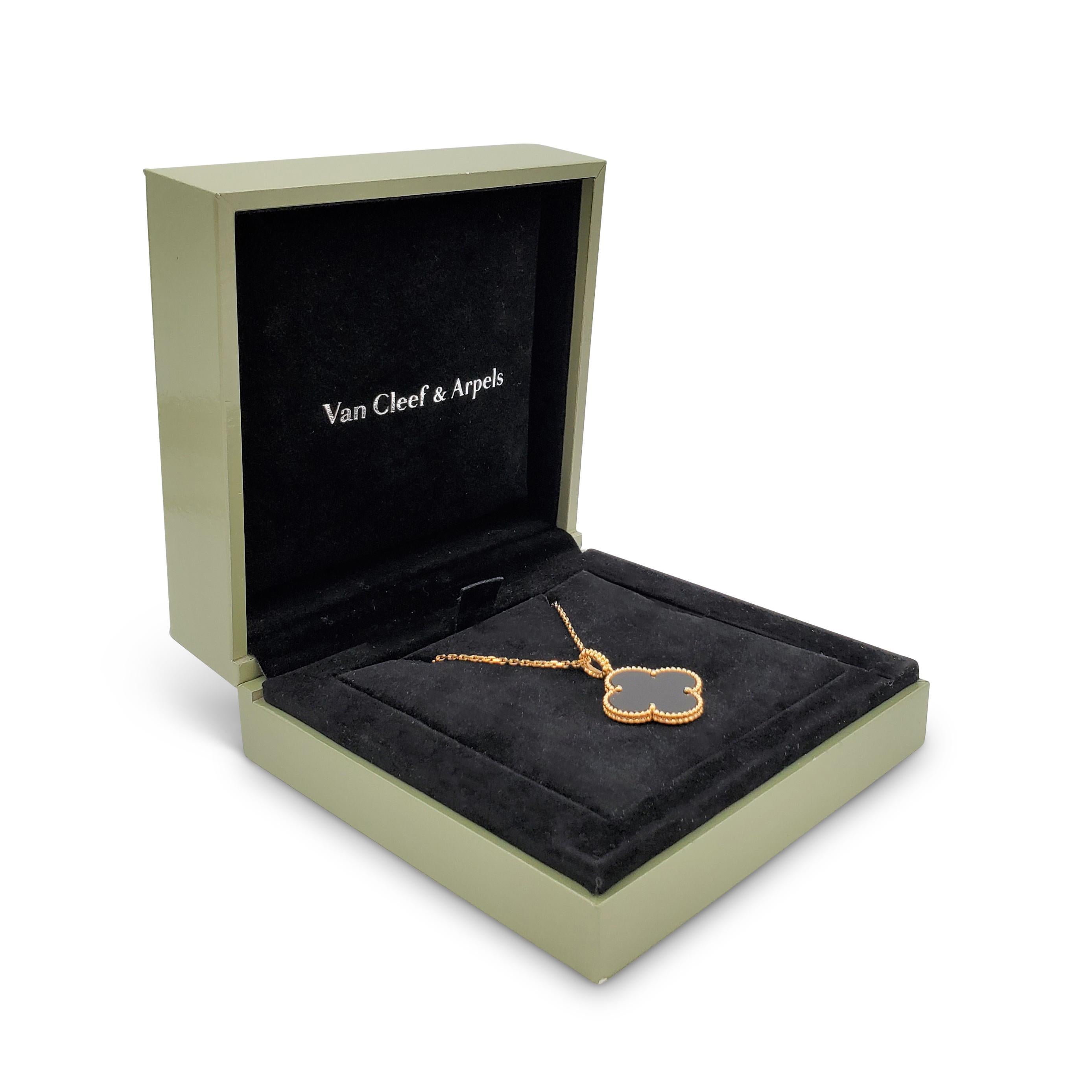 Van Cleef & Arpels 'Magic Alhambra' Anhänger aus Gelbgold und Onyx 2