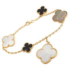 Van Cleef & Arpels Bracelet Magic Alhambra en or jaune, nacre et onyx