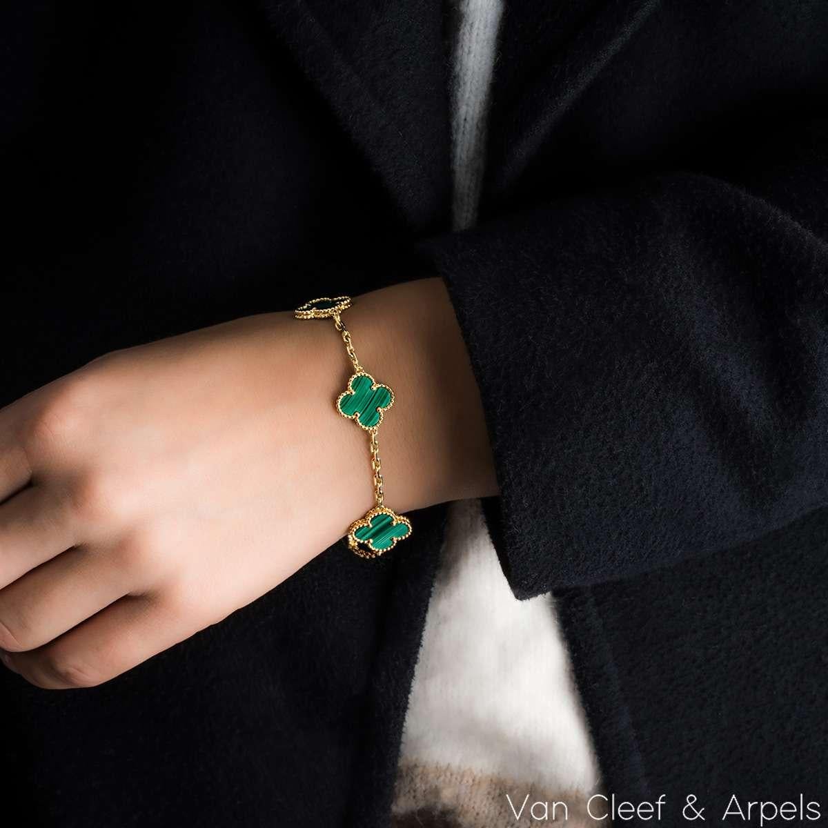 Van Cleef & Arpels Bracelet vintage Alhambra à 5 motifs en malachite VCARL80900 en vente 1