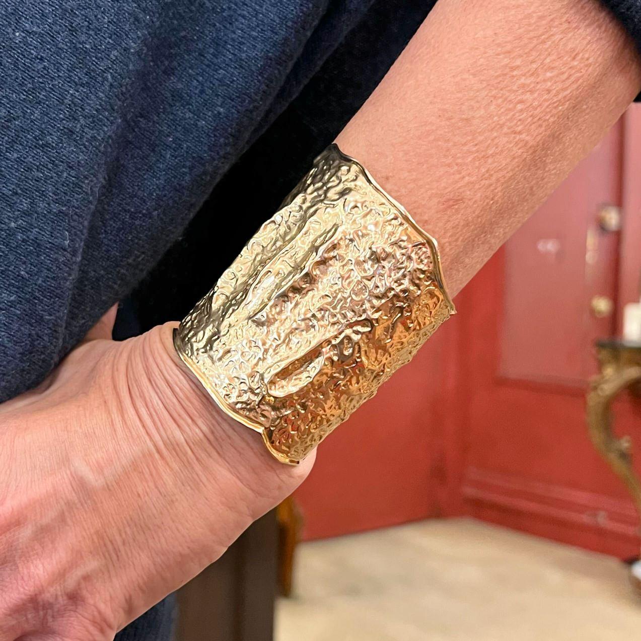 VAN CLEEF & ARPELS Bracelet manchette en or 