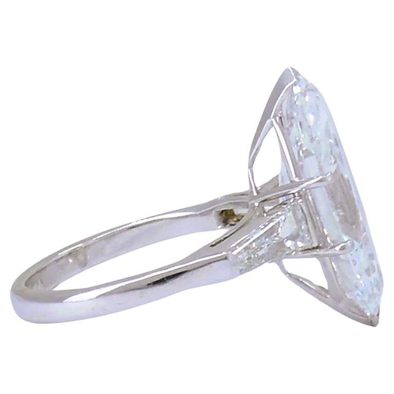 Van Cleef & Arpels Marquise Diamond Platinum Ring GIA 5.11-carat D VVS2 VCA For Sale 1