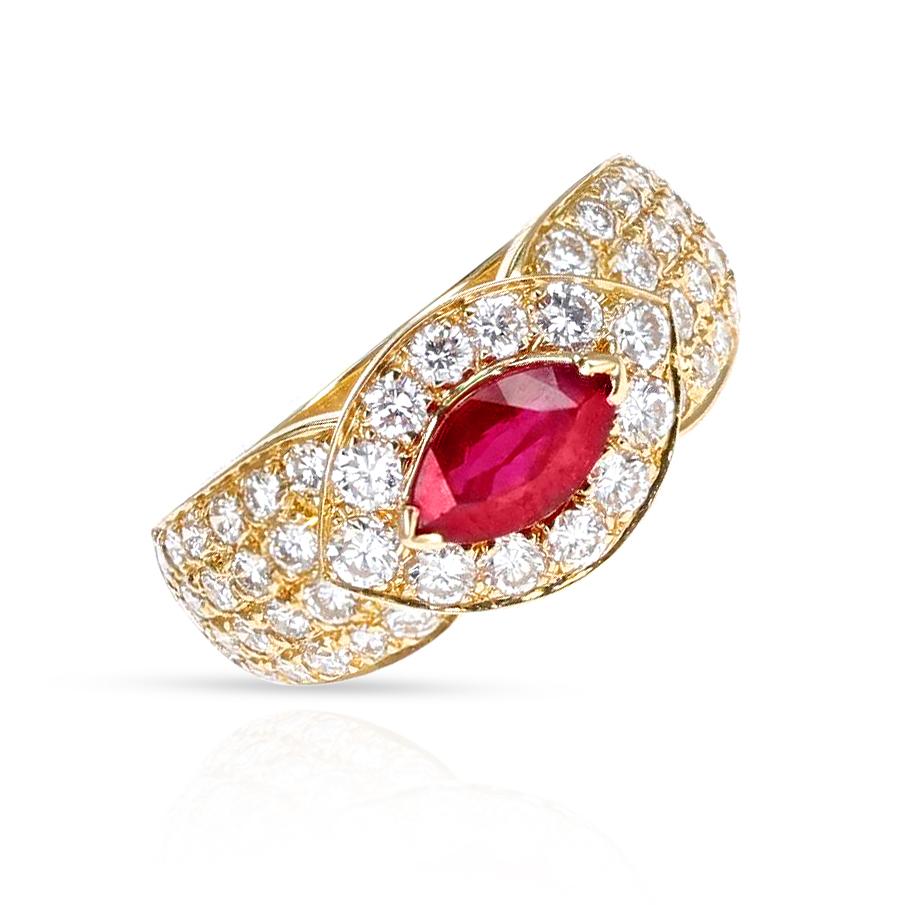 Van Cleef & Arpels Marquise Ruby and Diamond Ring In Excellent Condition For Sale In New York, NY