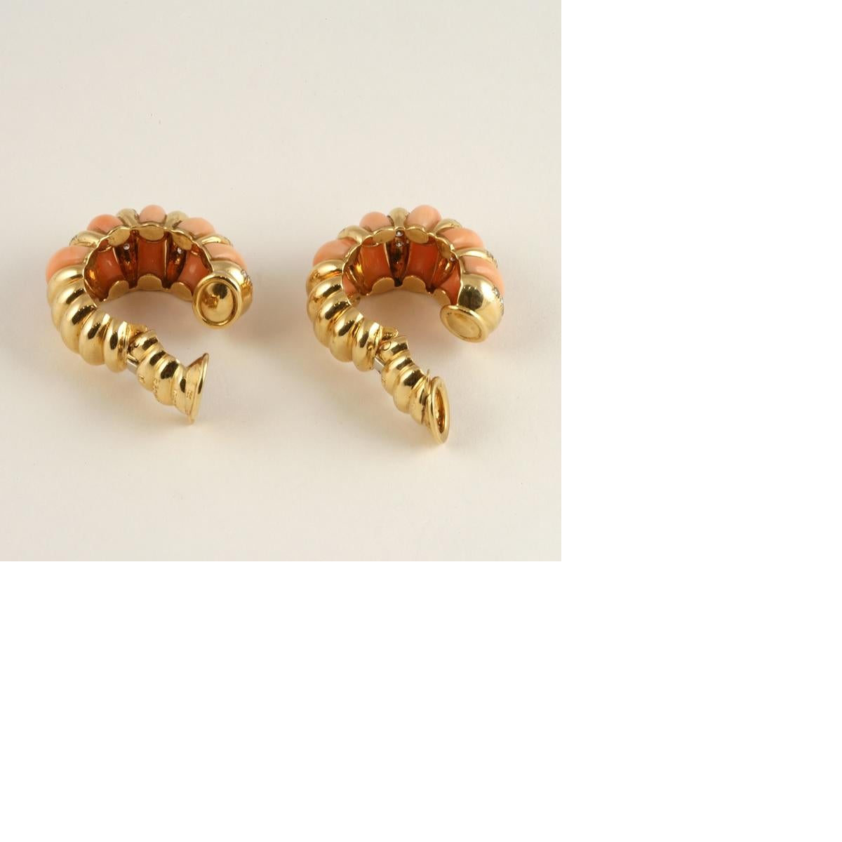 Van Cleef & Arpels Mid-20th Century Coral, Diamond and Gold Earrings, Paris In Excellent Condition In New York, NY