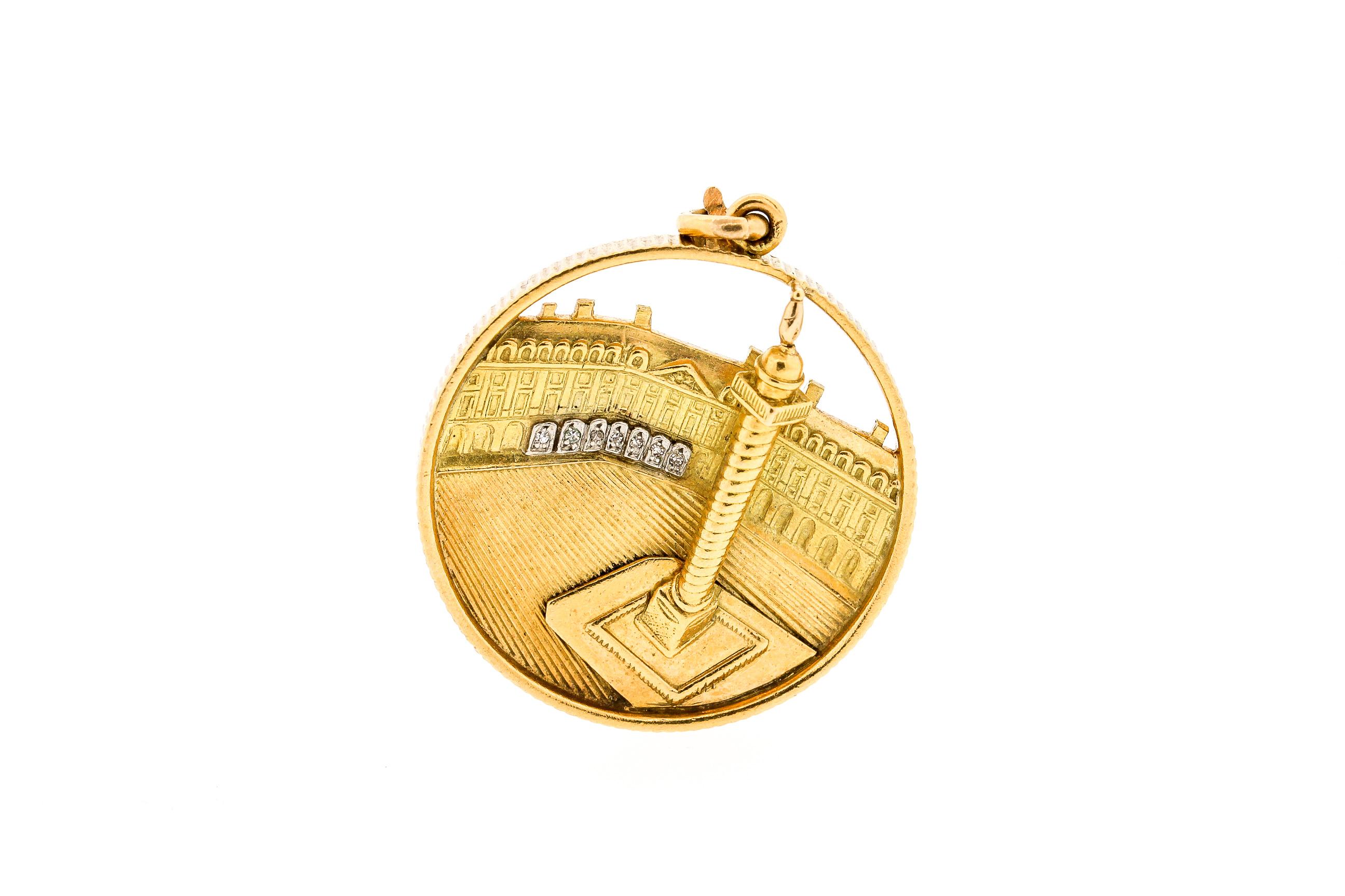 Women's or Men's Van Cleef & Arpels Midcentury 18 Karat Gold Place Vendome Charm or Pendant