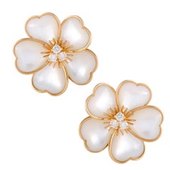 Van Cleef & Arpels Mimi Nerval 18 Karat Gold Diamond and Mother-of-Pearl Flower