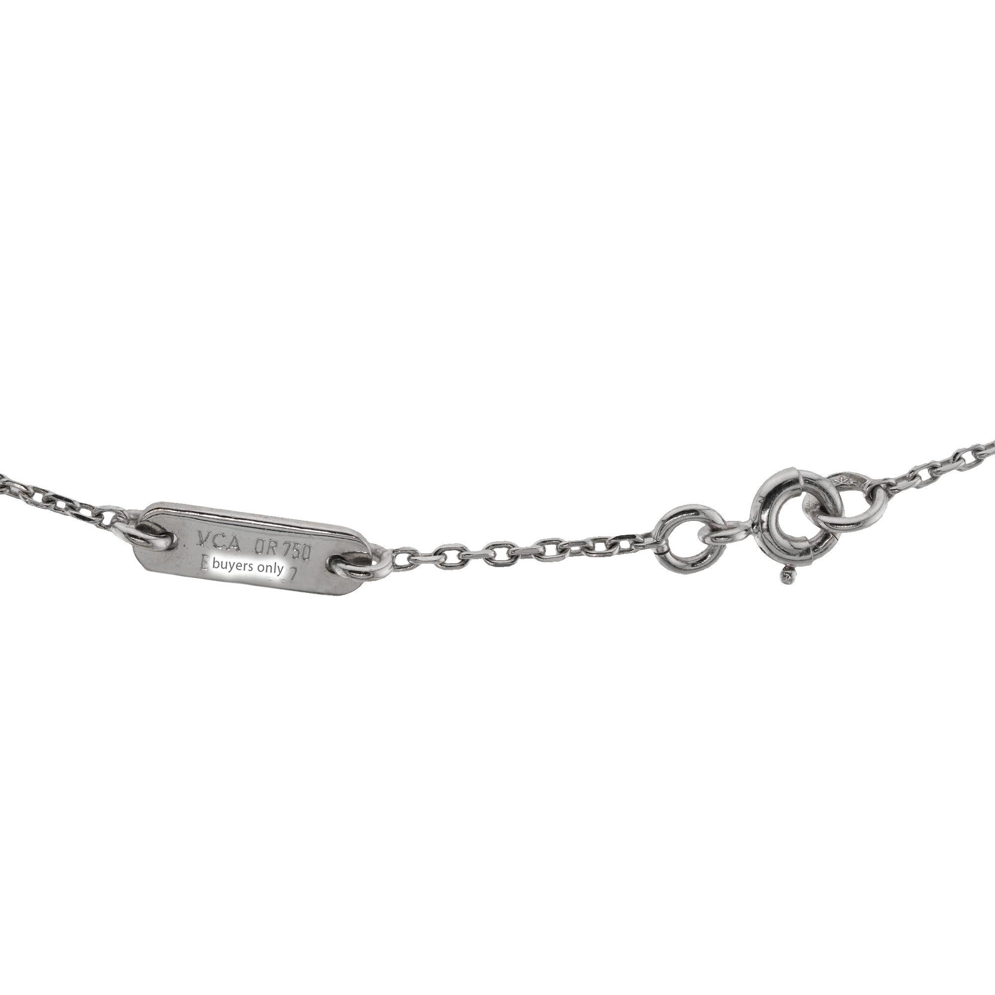 Van Cleef & Arpels Mini pendentif croix diamantée en or blanc 18k en vente 3