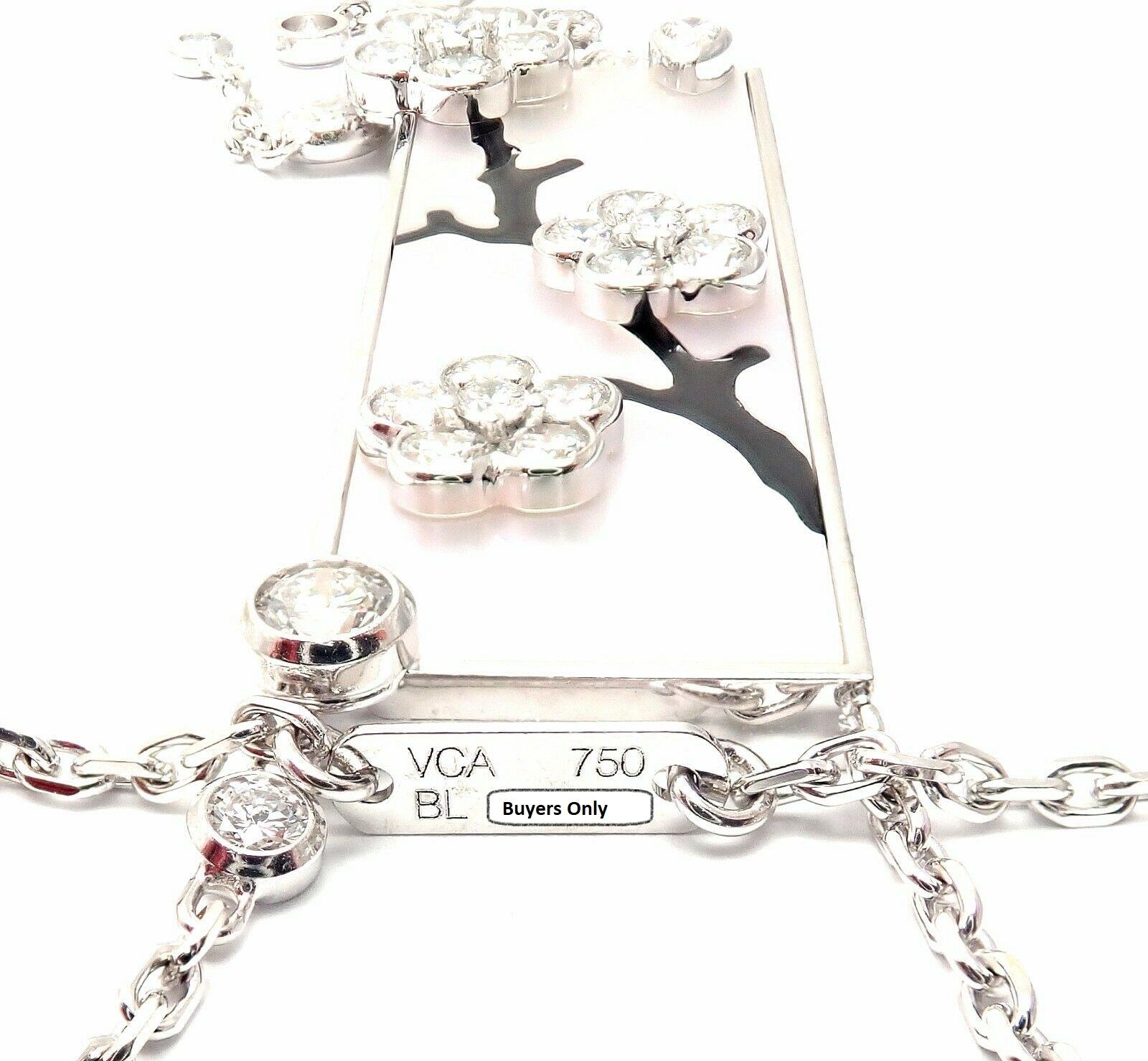 Van Cleef & Arpels Miroir Des Eaux Diamond Mother of Pearl White Gold Necklace For Sale 6