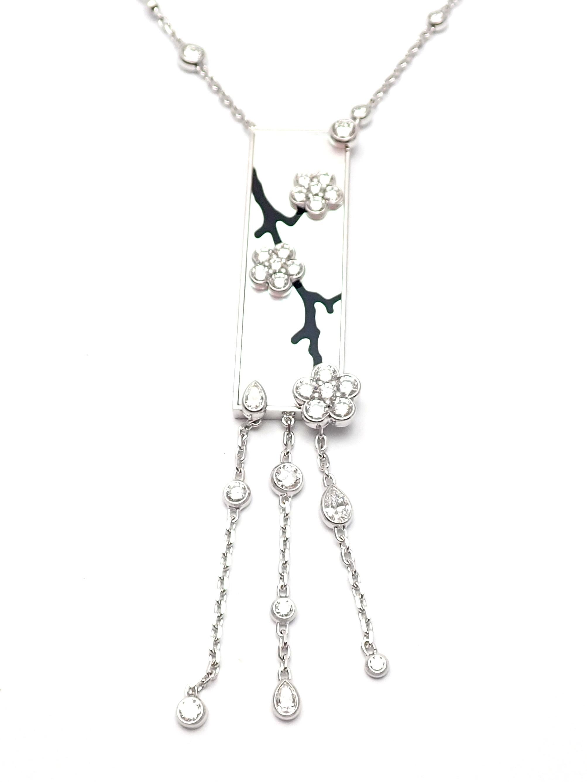 Round Cut Van Cleef & Arpels Miroir Des Eaux Diamond Mother of Pearl White Gold Necklace For Sale