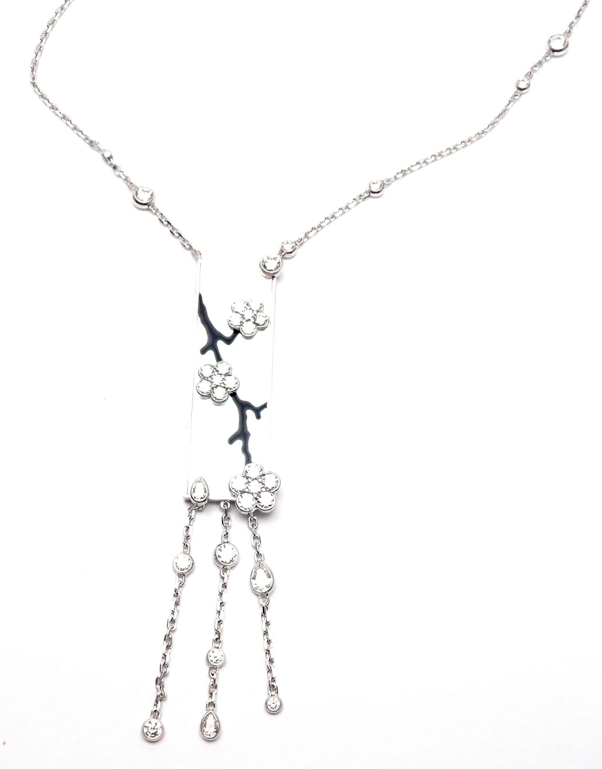 Van Cleef & Arpels Miroir Des Eaux Diamond Mother of Pearl White Gold Necklace For Sale 2